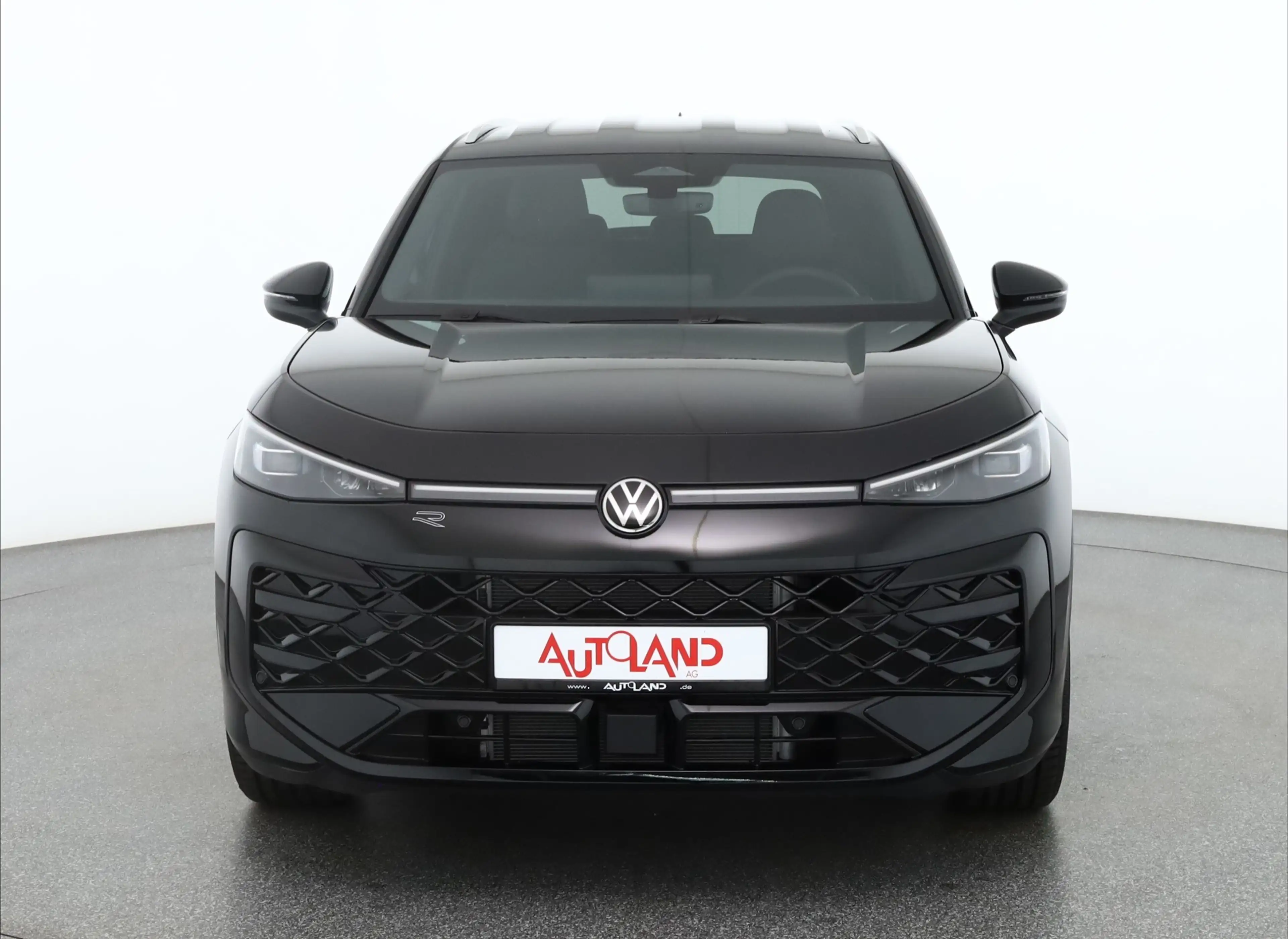 Volkswagen T-Roc R-Line 1.5 eTSI DSG n.Modell LED ACC AHK — photo 8