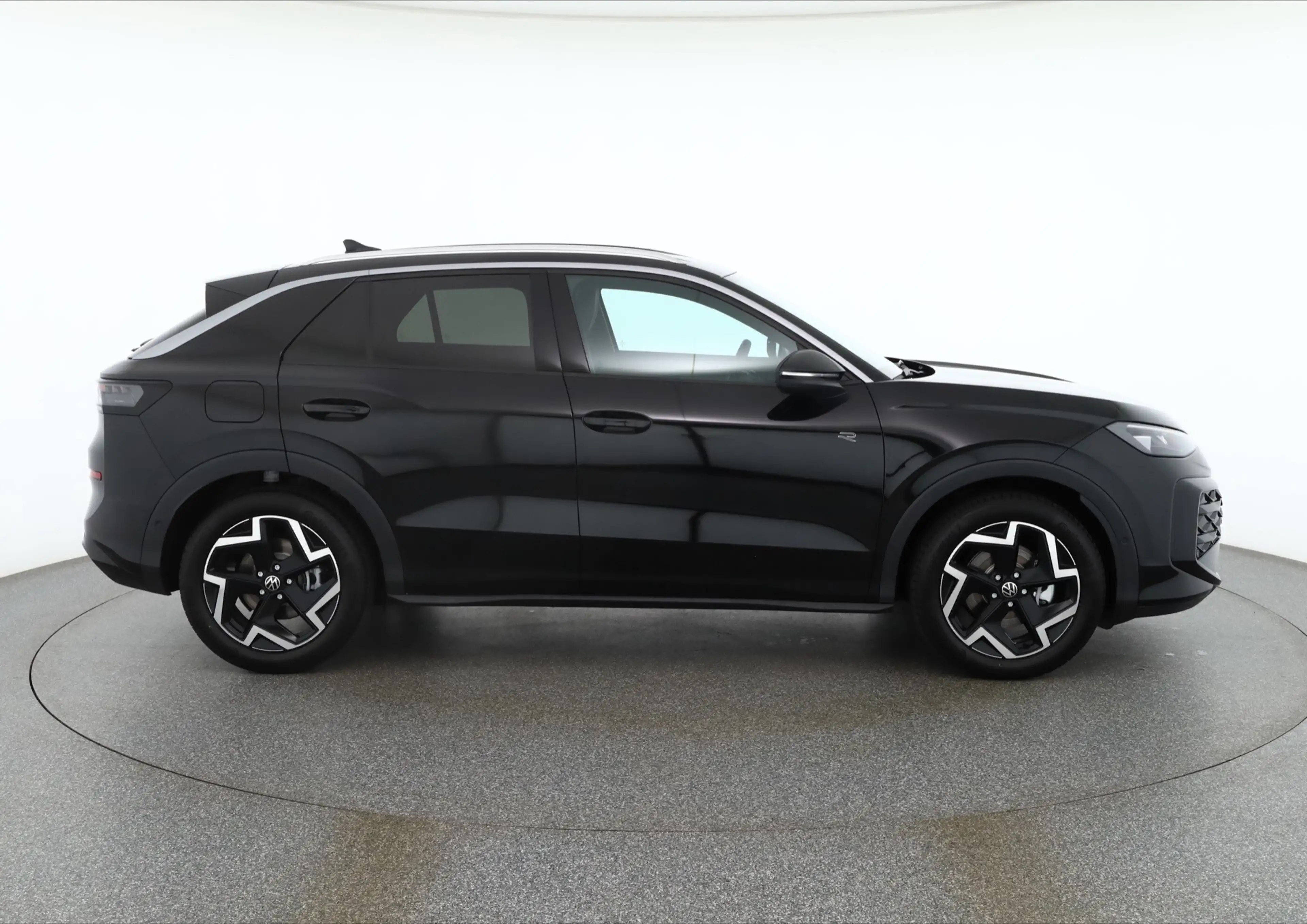 Volkswagen T-Roc R-Line 1.5 eTSI DSG n.Modell LED ACC AHK — photo 6