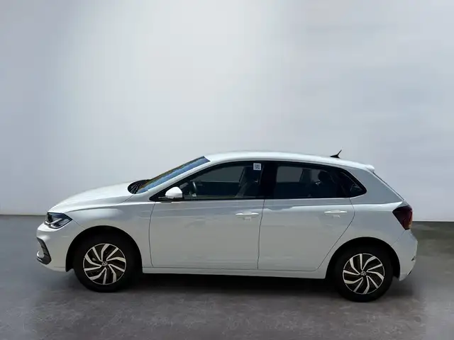 Volkswagen Polo view 3