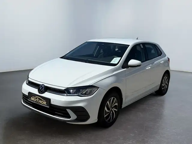 Volkswagen Polo view 2