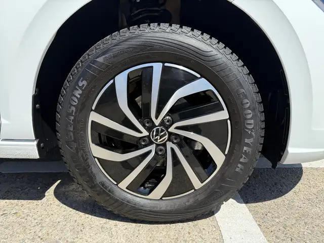 Volkswagen Polo view 15
