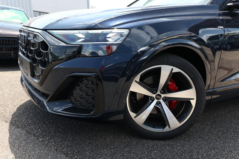 Audi Q8 S line 2xS AssistenzP+ 22Z Laser Pano B&O Leder... — photo 5