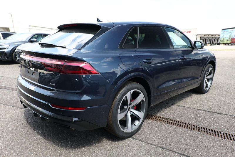 Audi Q8 S line 2xS AssistenzP+ 22Z Laser Pano B&O Leder... — photo 3