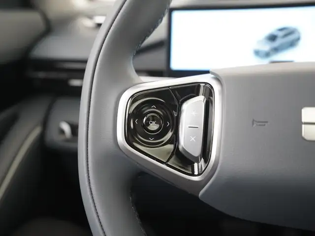 Geely E5 view 8