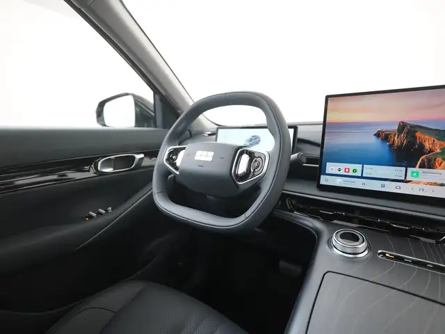 Geely E5 view 7