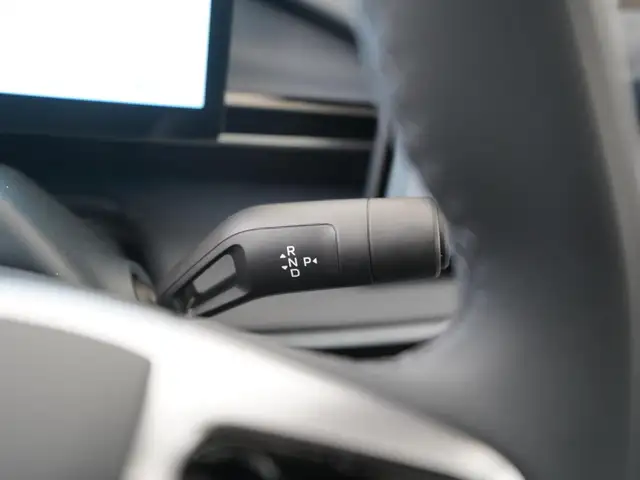 Geely E5 view 12
