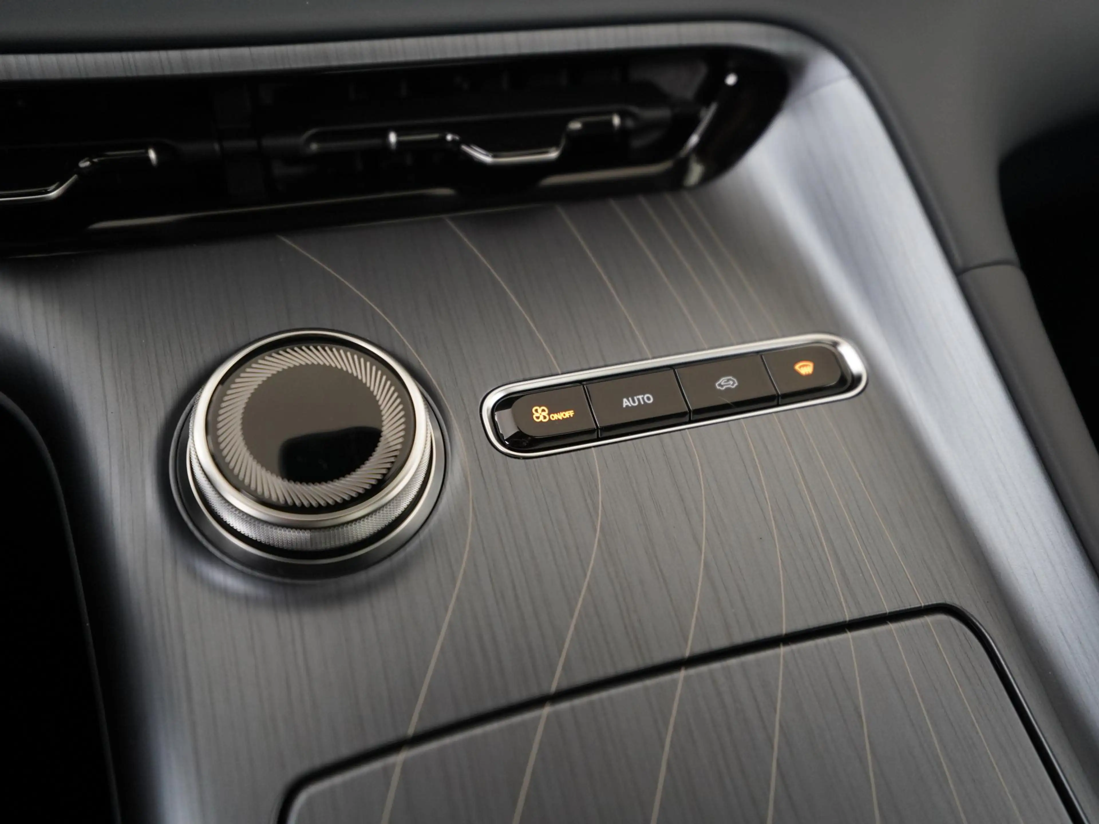 Geely E5 Max+ 68 kWh | Panoramadak | Stoelmassage | 360 Cam — photo 13