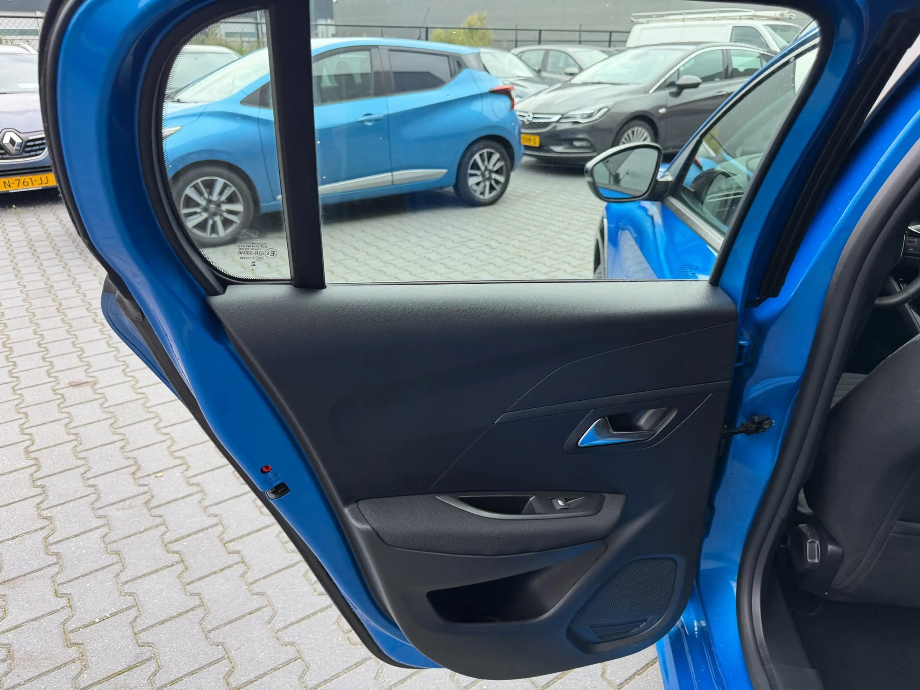 Peugeot e-208 EV Active Pack 50 kWh 1 ste eigenaar — photo 10