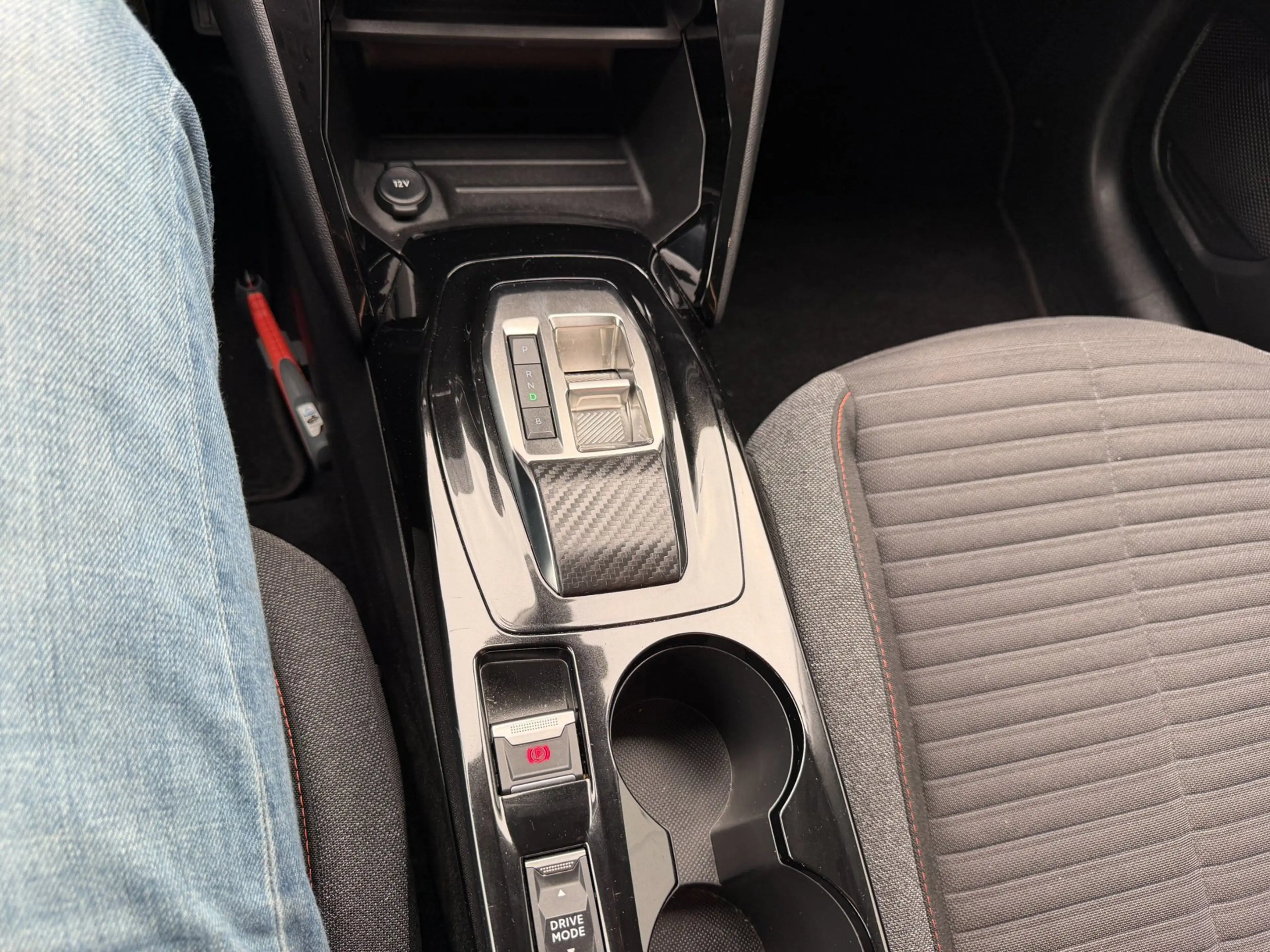 Peugeot e-208 EV Active Pack 50 kWh 1 ste eigenaar — photo 18
