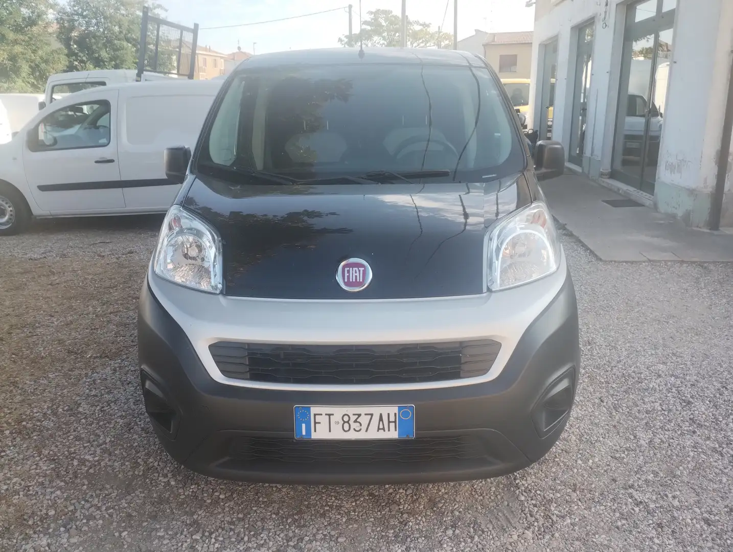 Fiat Fiorino 1.4 8V Furgone Natural Power Чёрный - 1