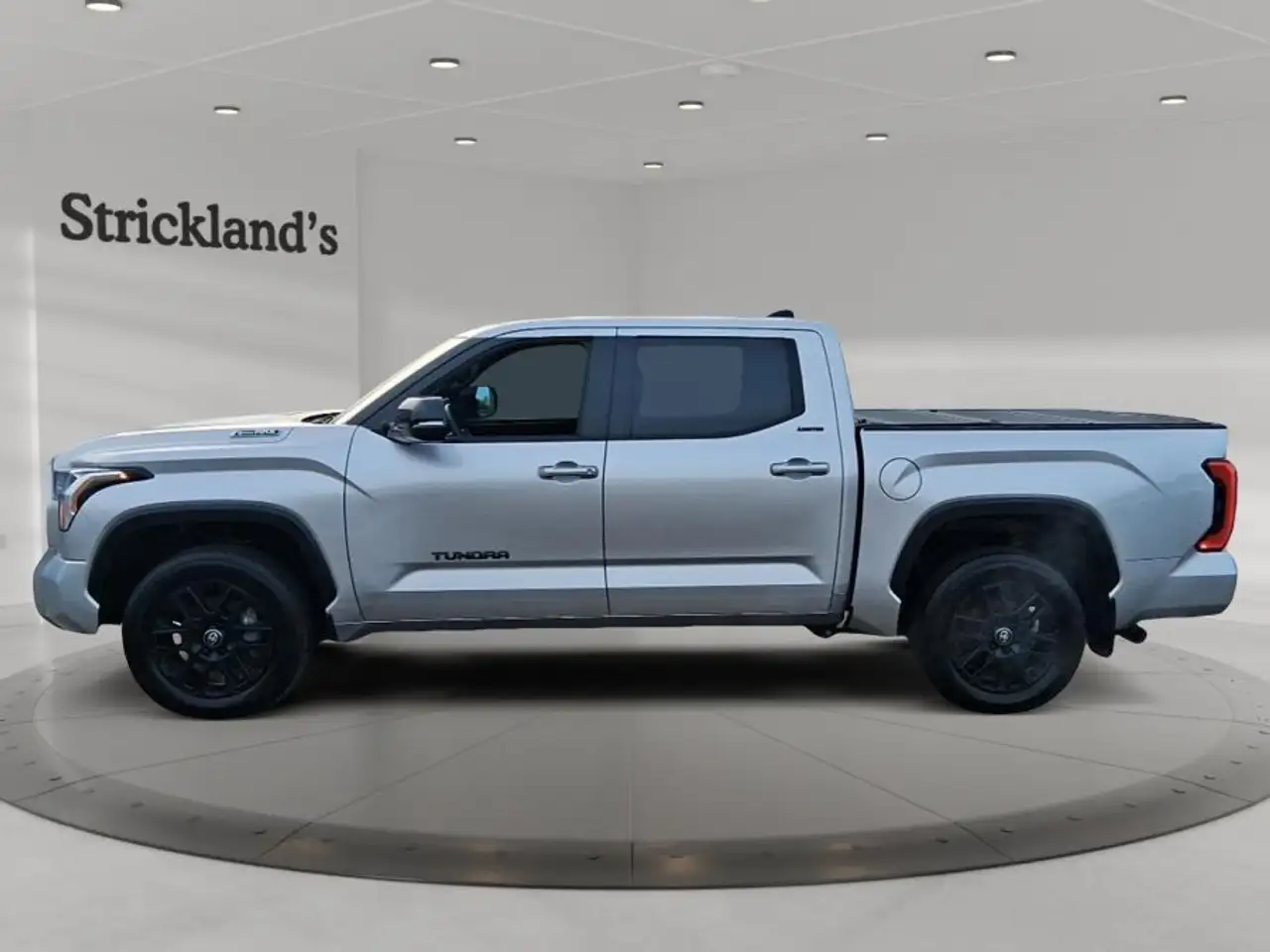 Toyota Tundra снимка Toyota Tundra