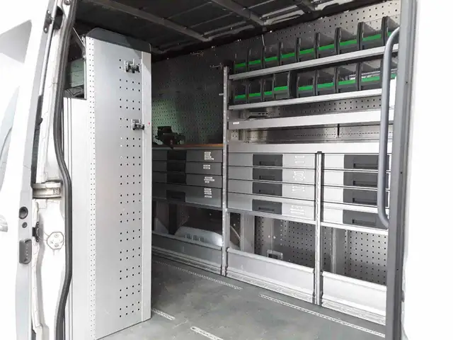 Mercedes-Benz Sprinter view 14