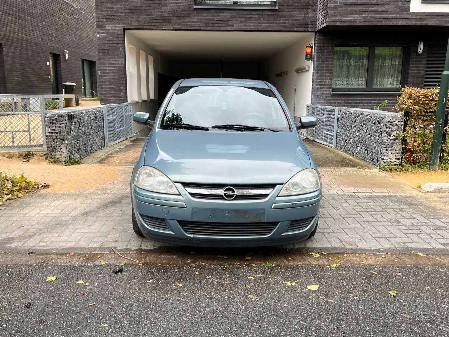Opel Corsa 1.2i XEP 16v Cosmo Argent - 1