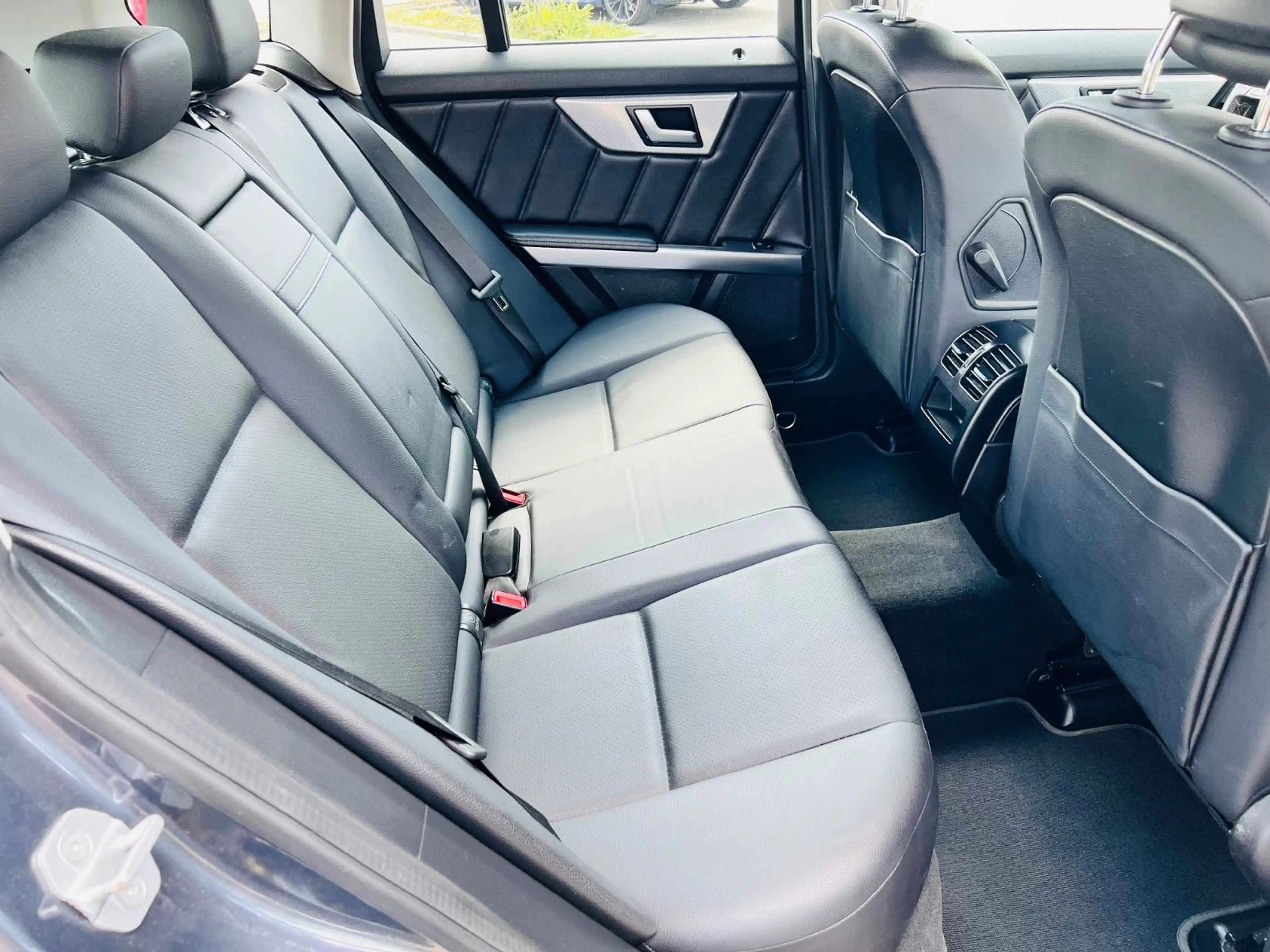 Mercedes-Benz GLK 200 CDI*AUTOM*NAVI*LEDER*AHK*2.HD*SPORTPAKET — photo 15
