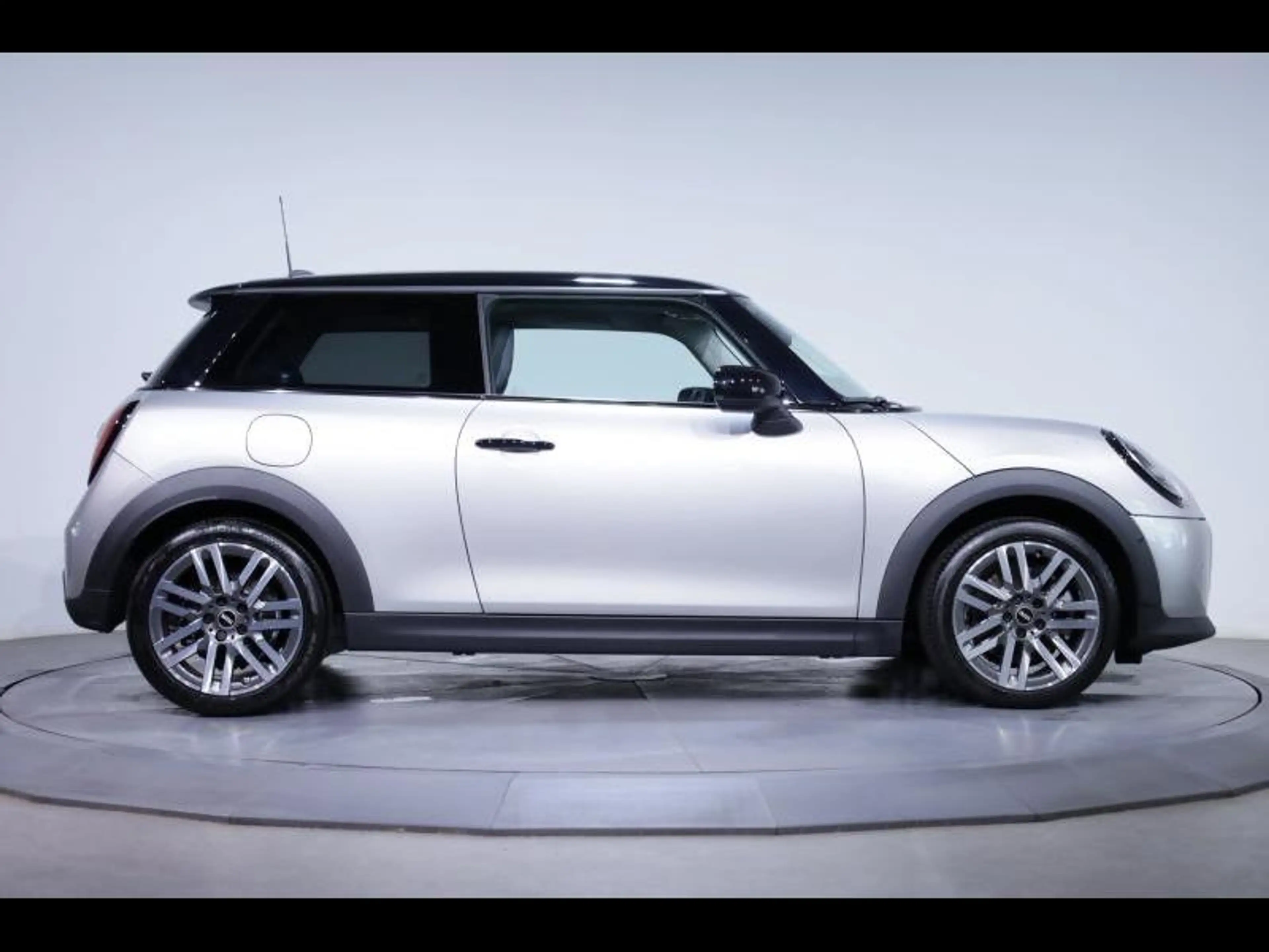 MINI Cooper C — photo 3