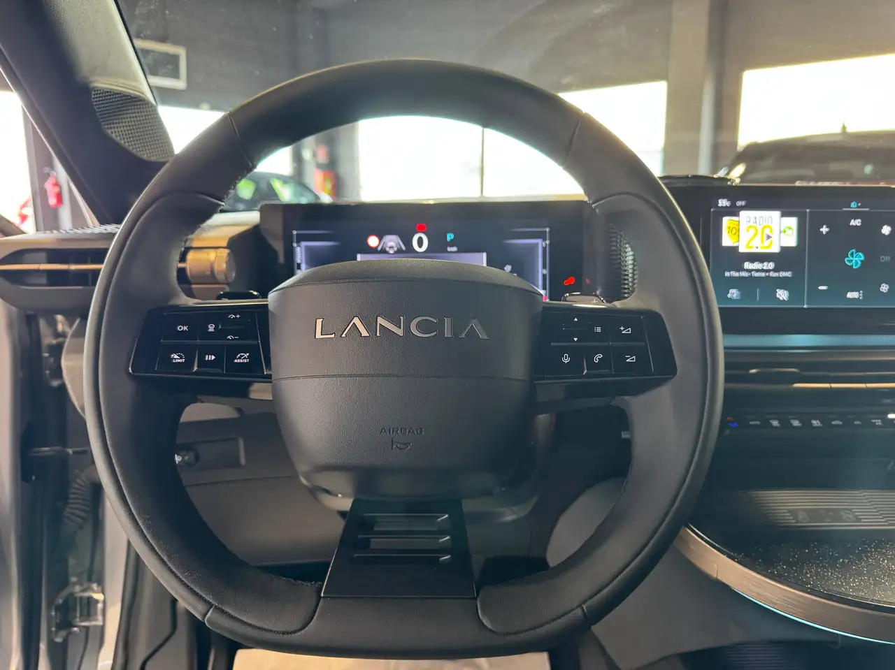 Lancia Ypsilon 2025