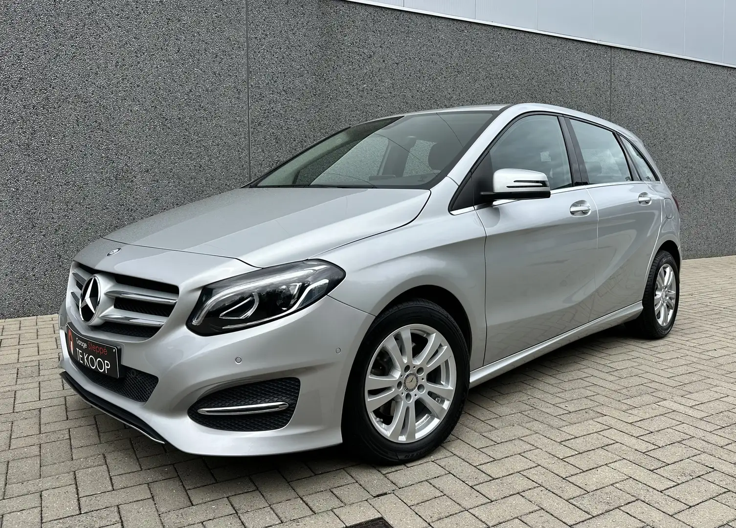 Mercedes-Benz B 180 BE Edition Zilver - 1