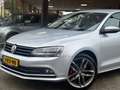 Volkswagen Jetta 1.2 TSI 105pk CAMERA | NAVI | CARPLAY | PDC | TREK Grijs - thumbnail 4