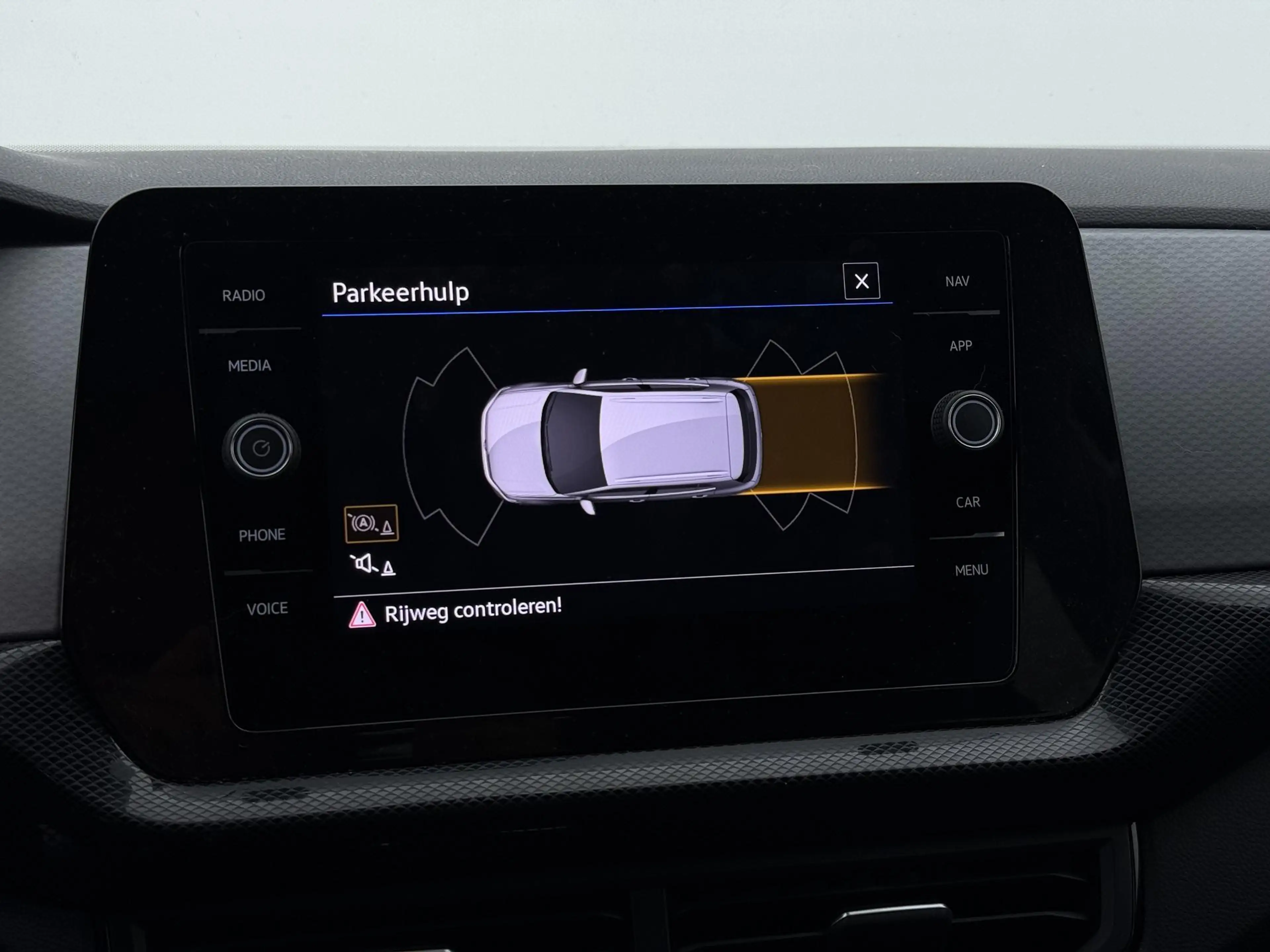 Volkswagen T-Cross 1.0 TSI Life | Climate control | ACC | Parkeersens — photo 8