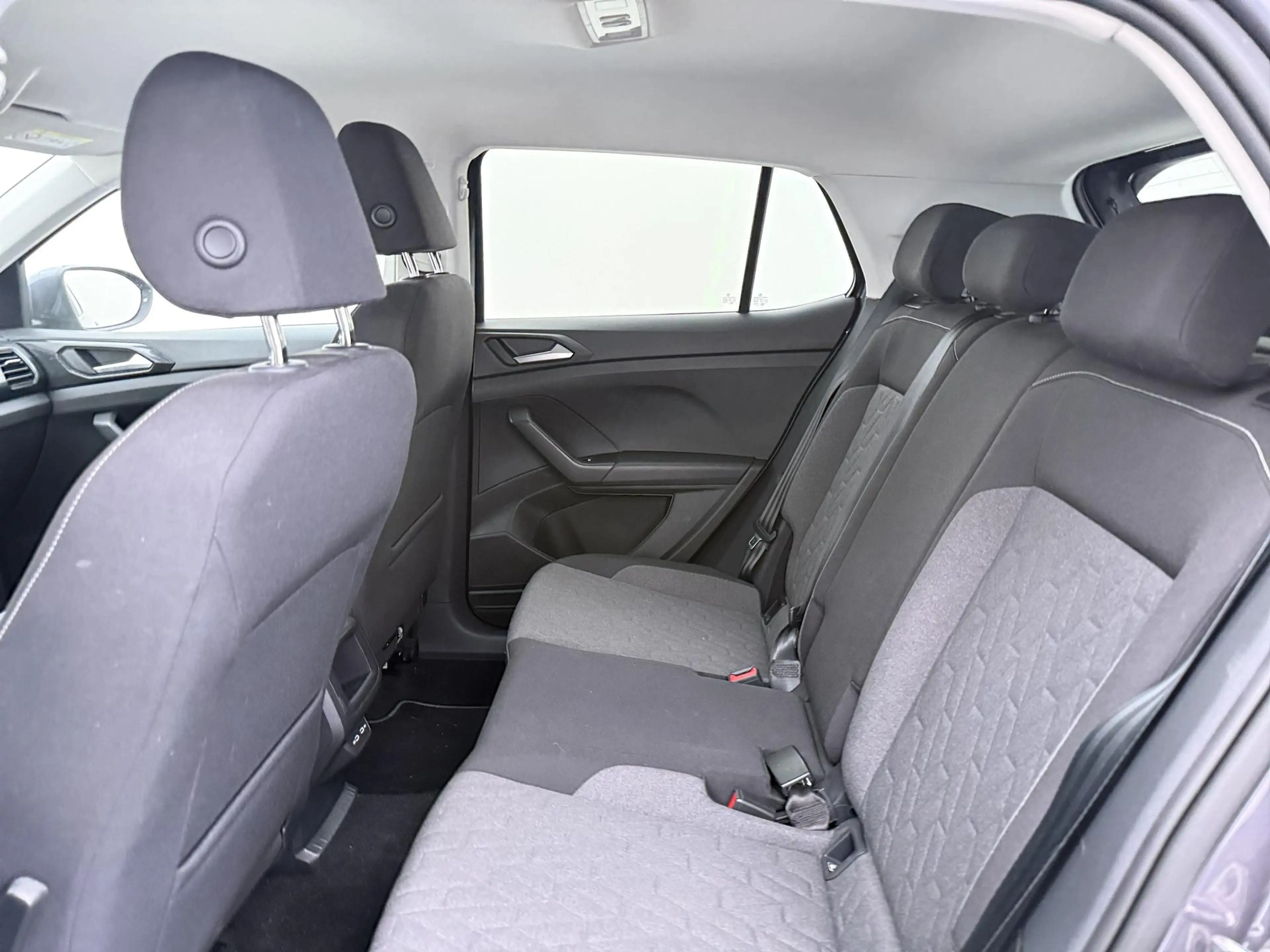 Volkswagen T-Cross 1.0 TSI Life | Climate control | ACC | Parkeersens — photo 7