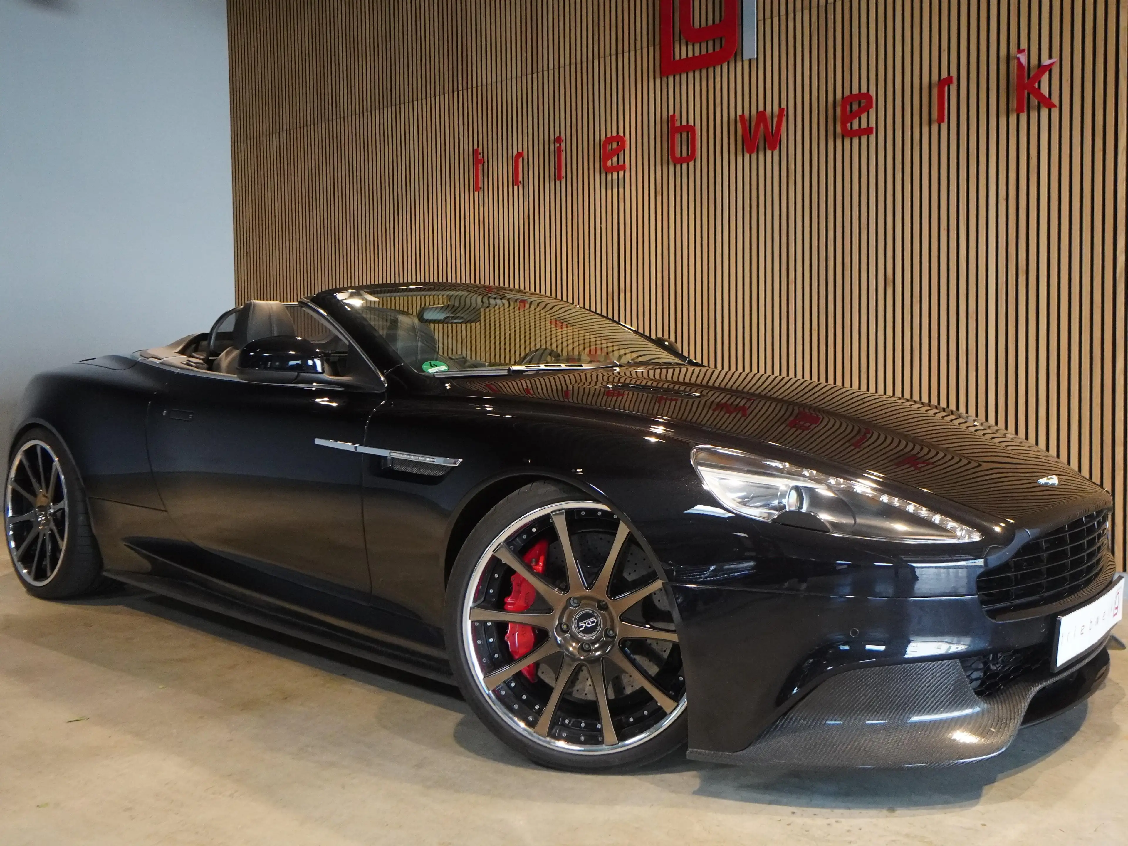 Aston Martin DB9 DB9 6.0 V12 Volante*Carbon*Lift*21"Alu*BRD Fzg* — photo 2