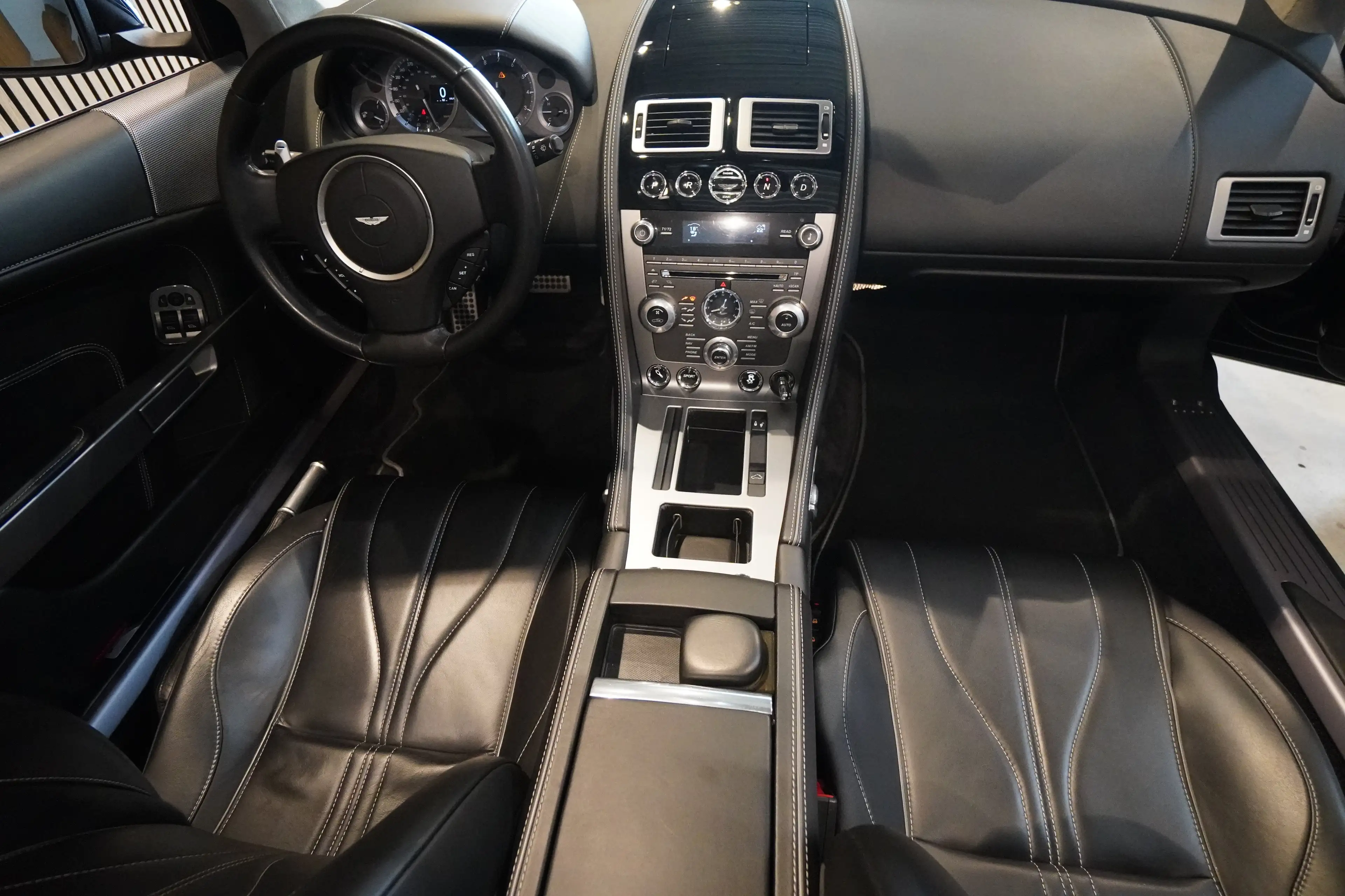 Aston Martin DB9 DB9 6.0 V12 Volante*Carbon*Lift*21"Alu*BRD Fzg* — photo 7