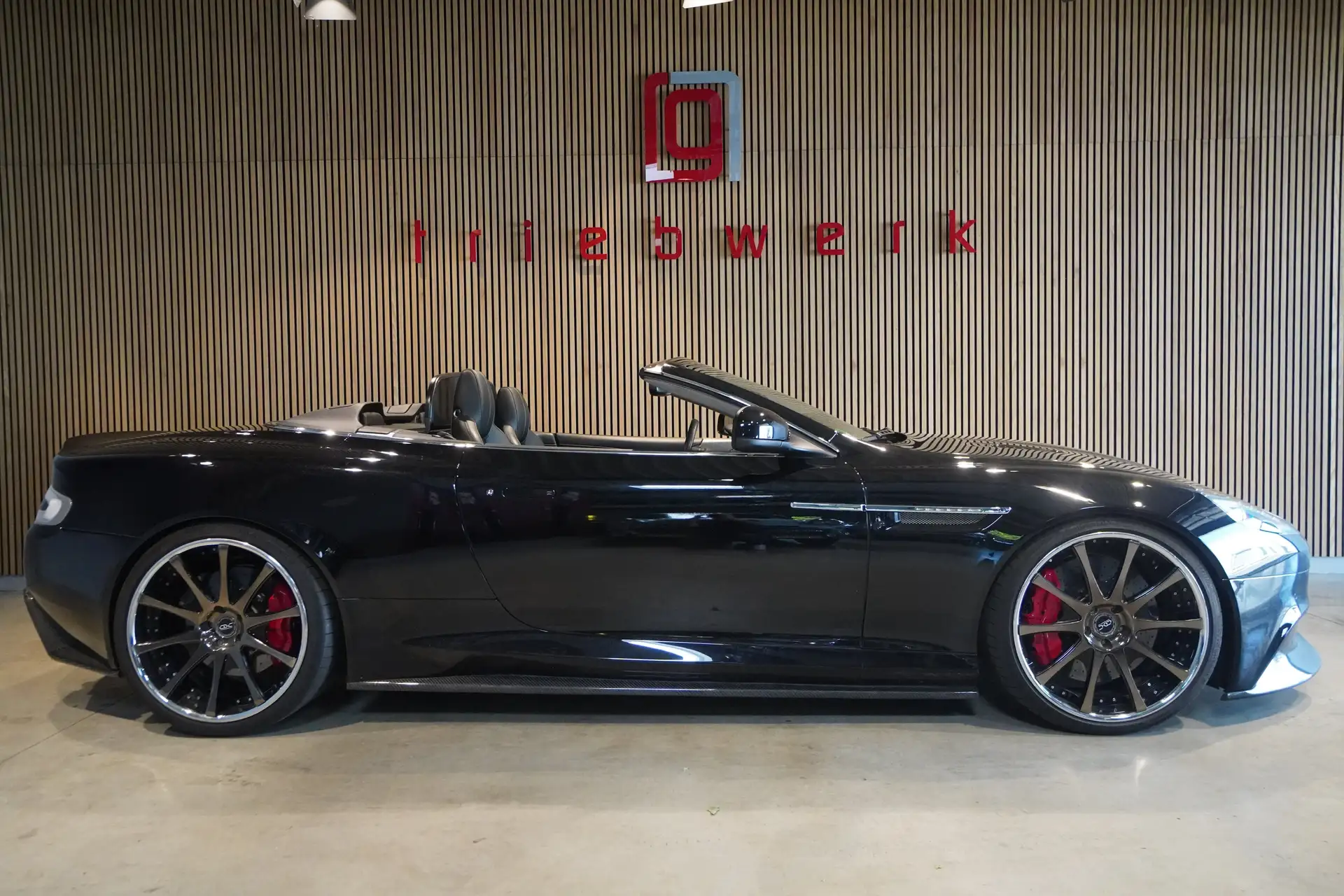 애스턴마틴 DB9 Volante 2013 검정 사진 1