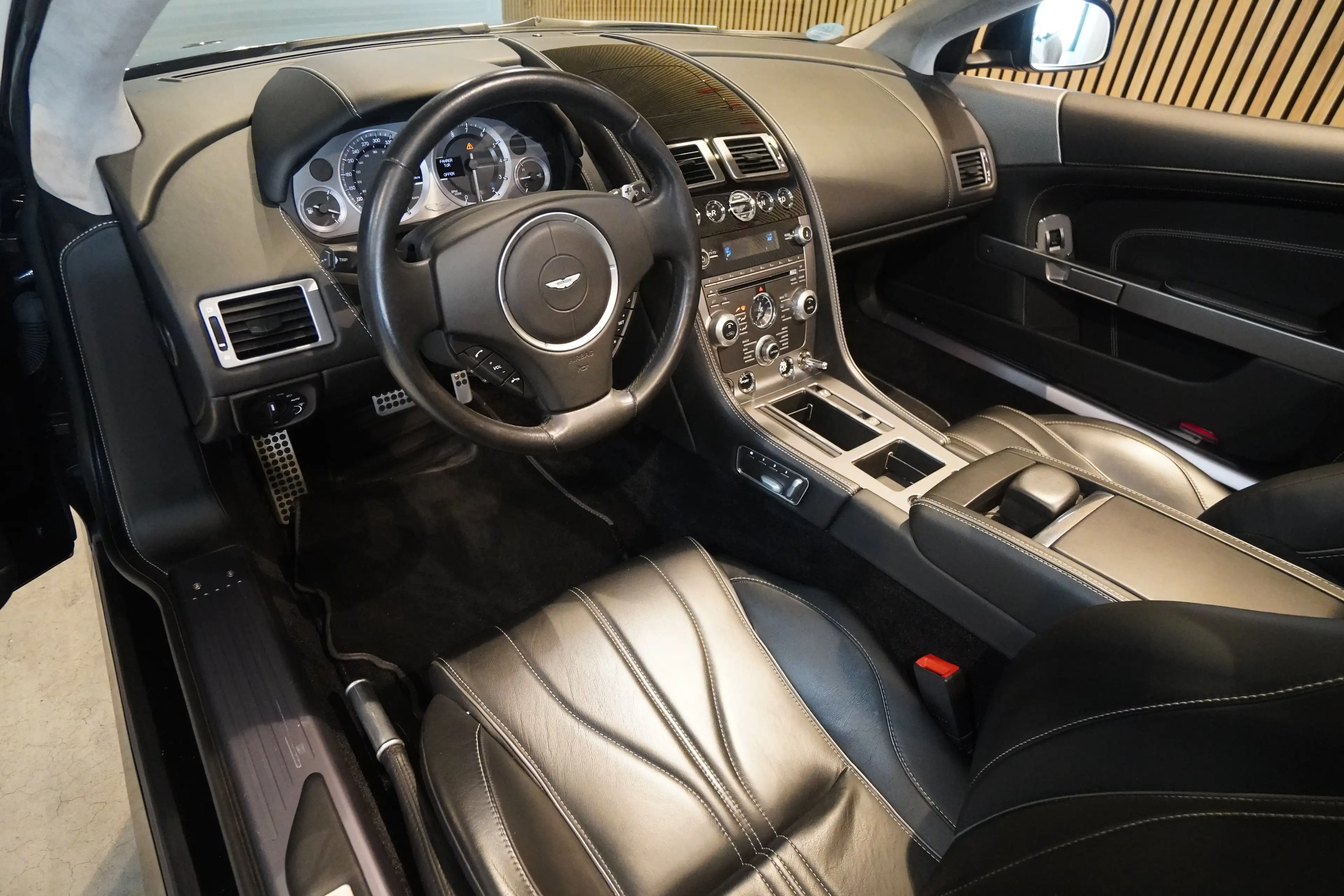 Aston Martin DB9 DB9 6.0 V12 Volante*Carbon*Lift*21"Alu*BRD Fzg* — photo 5