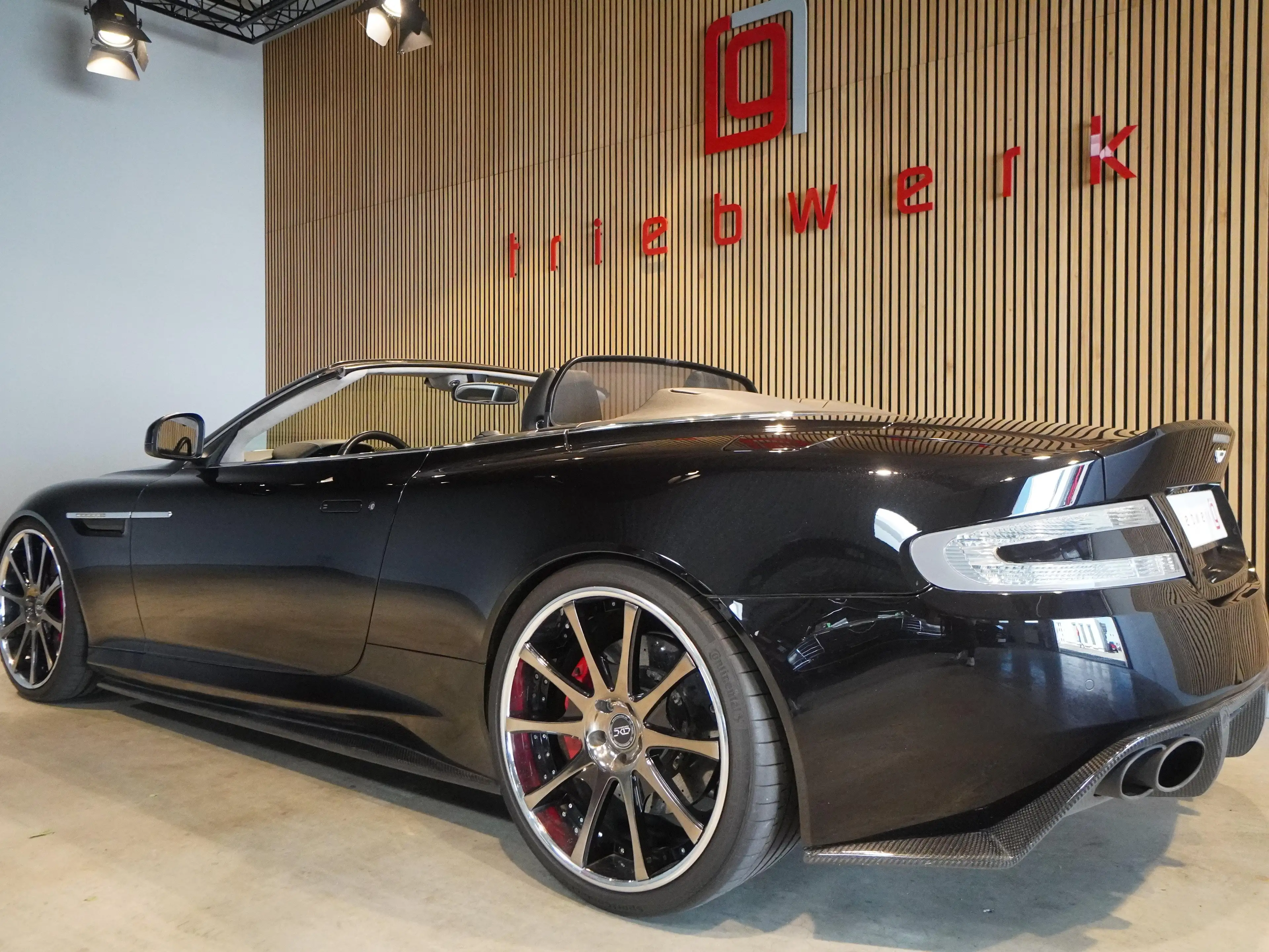 Aston Martin DB9 DB9 6.0 V12 Volante*Carbon*Lift*21"Alu*BRD Fzg* — photo 3