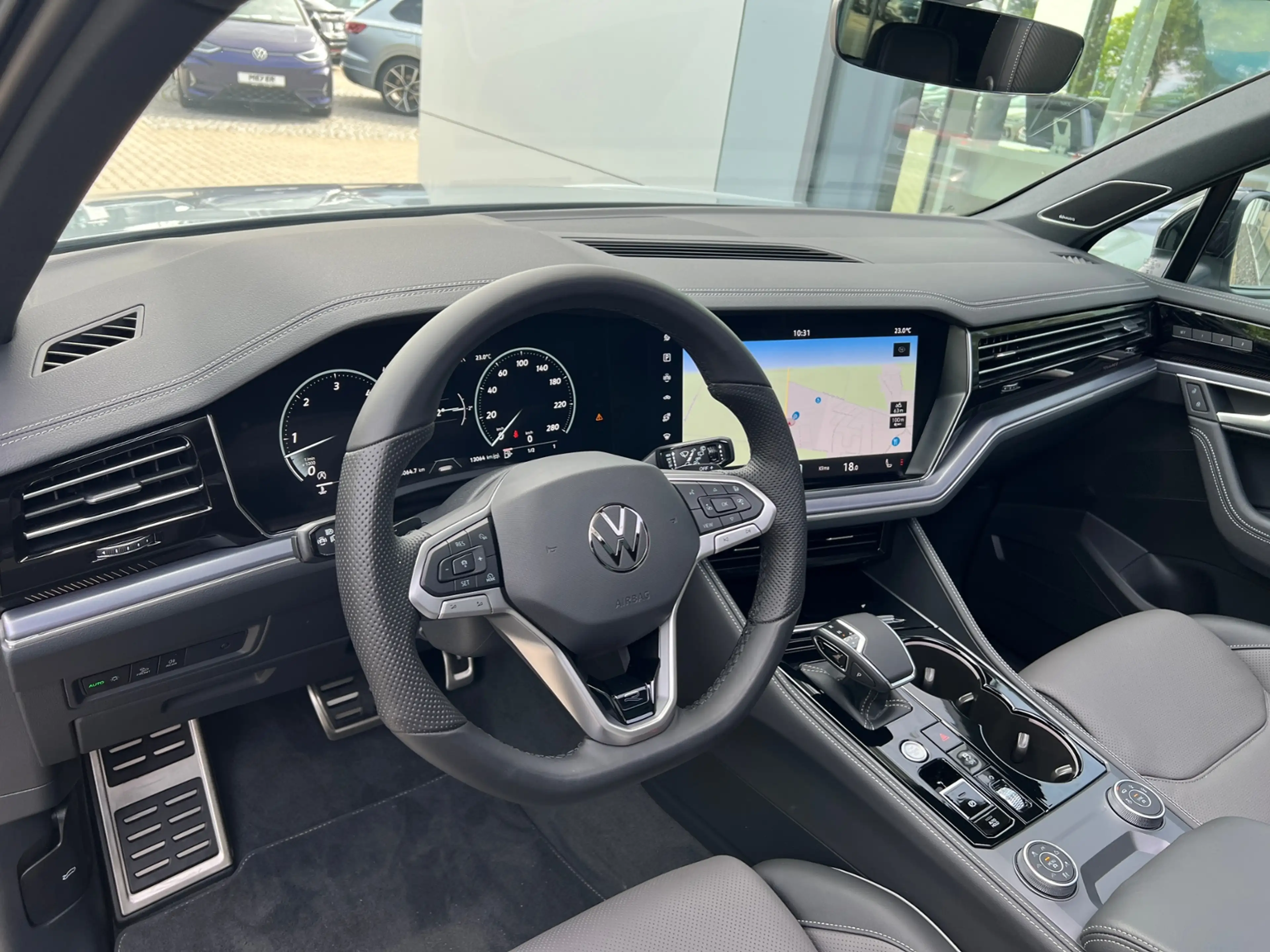 Volkswagen Touareg R-Line 3.0 TDI *BlackStyle, AHK, Luft, Pano, Stan — photo 8