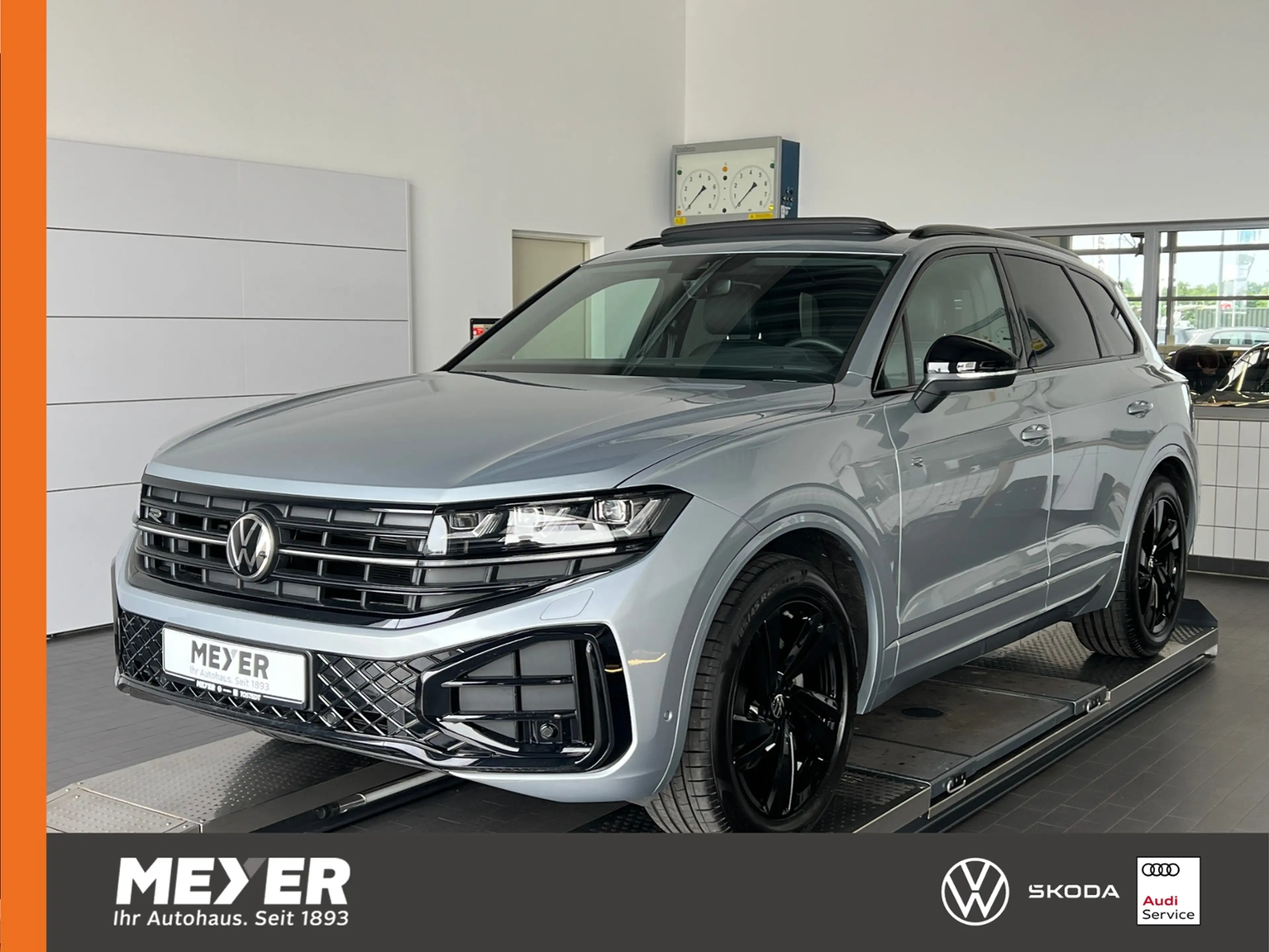 Volkswagen Touareg R-Line 3.0 TDI *BlackStyle, AHK, Luft, Pano, Stan