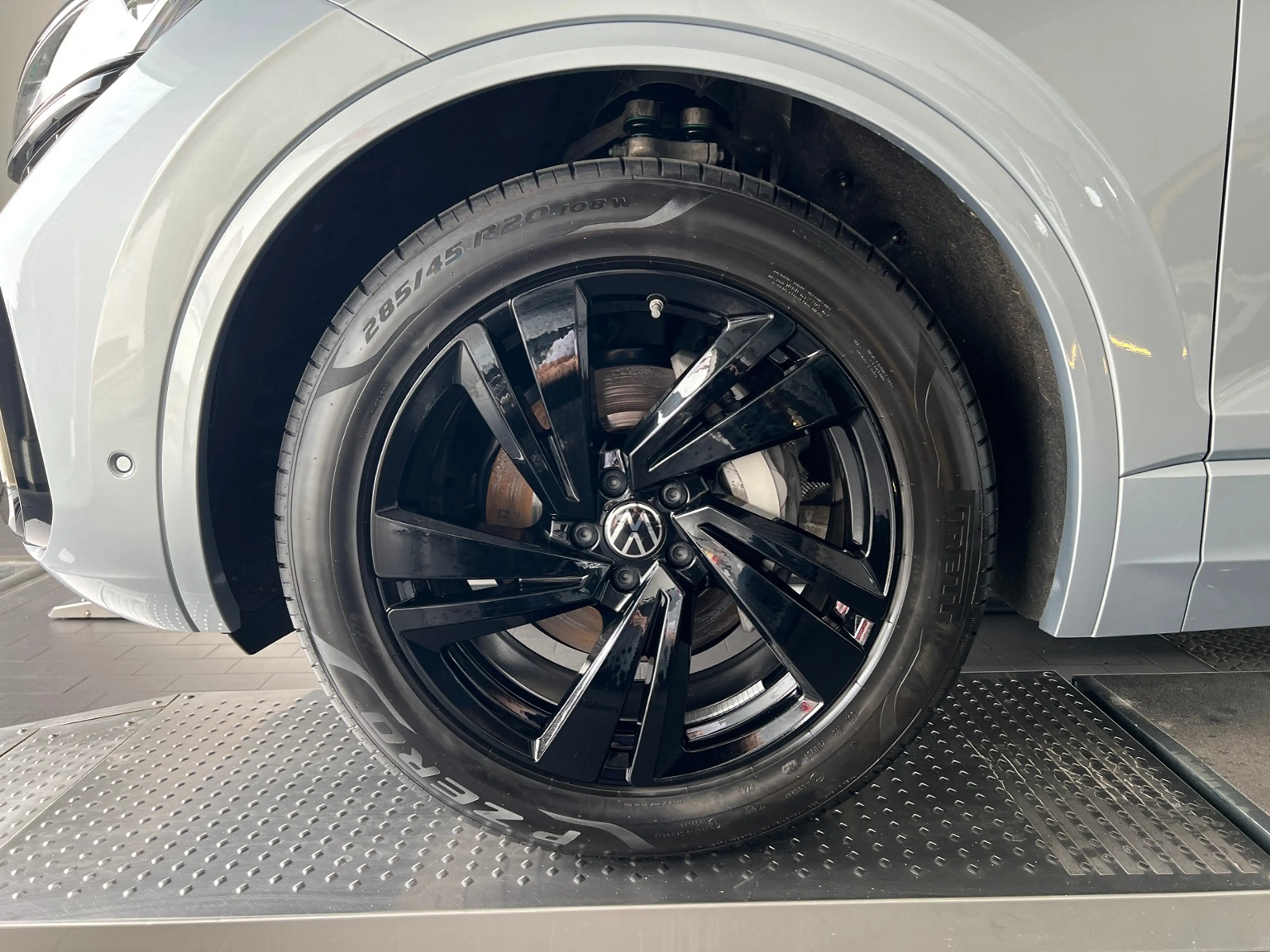 Volkswagen Touareg R-Line 3.0 TDI *BlackStyle, AHK, Luft, Pano, Stan — photo 5