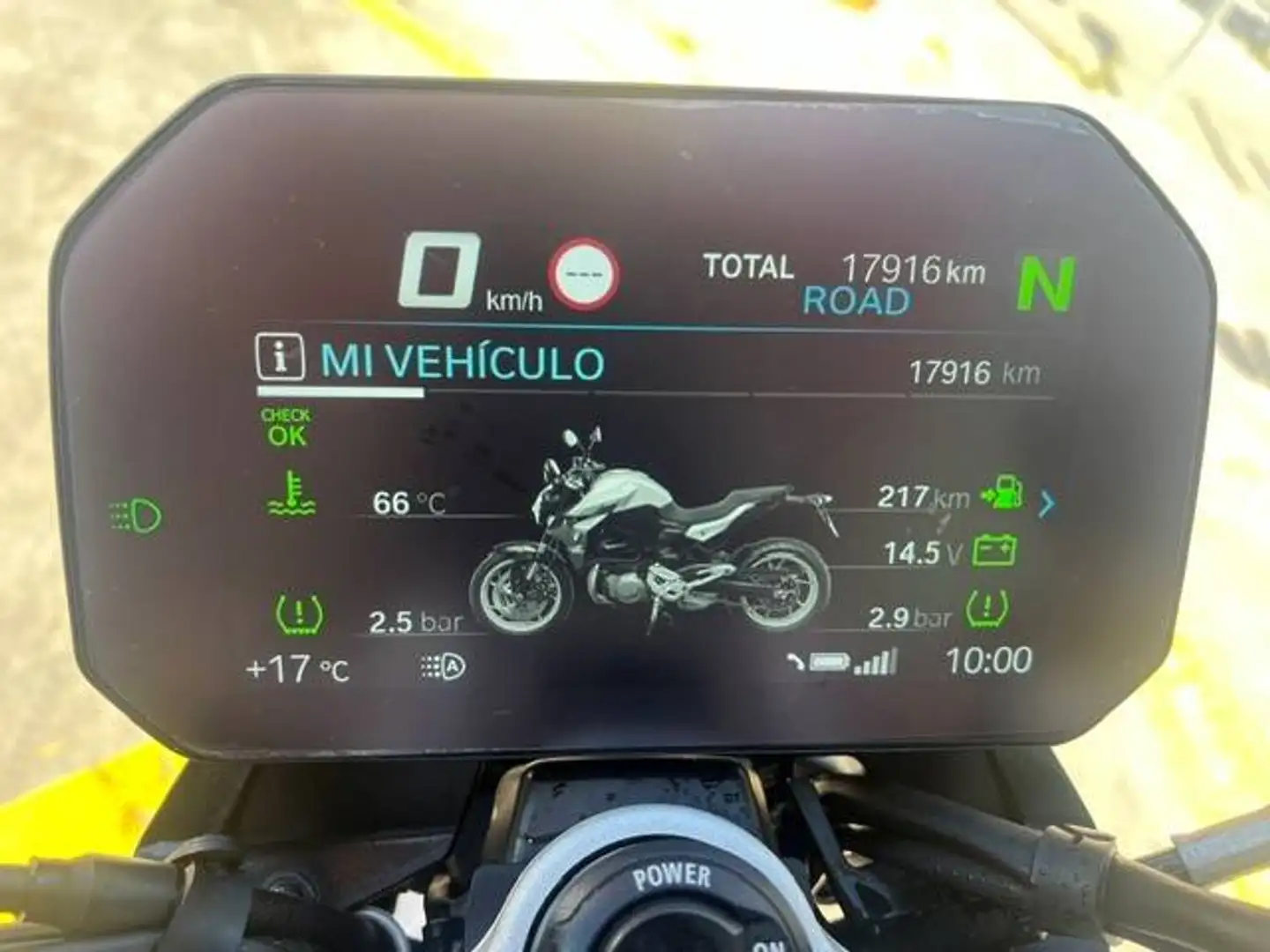 BMW F 900 R VERSION 105CV. COMO NUEVA - 1