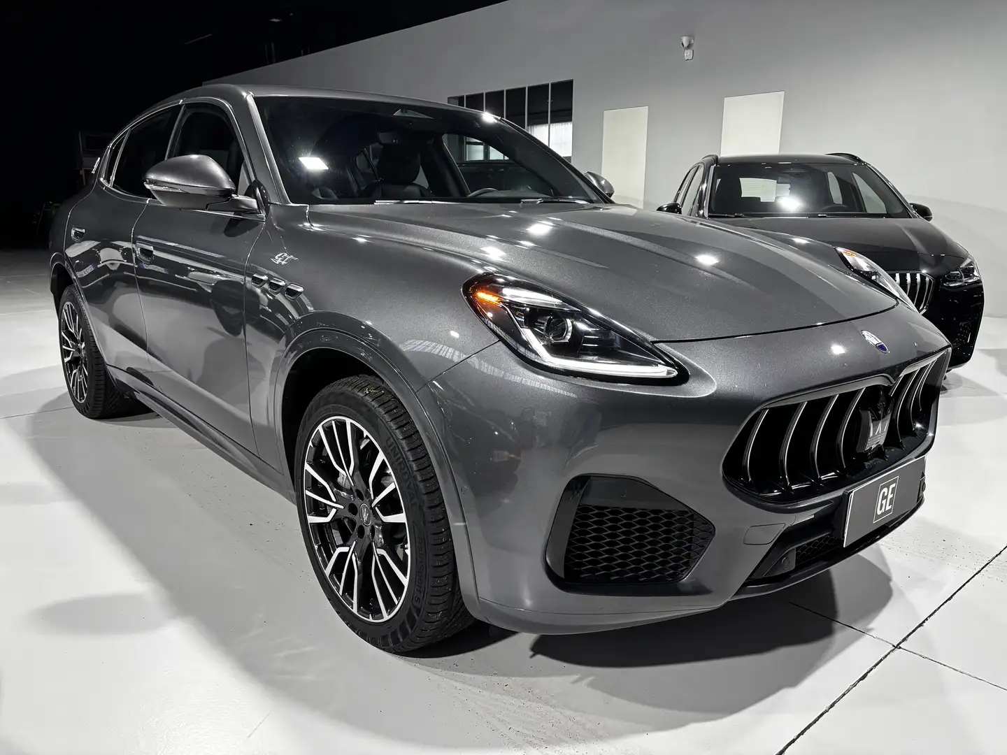 Maserati Grecale 2.0 mhev GT 300cv auto Grau - 2