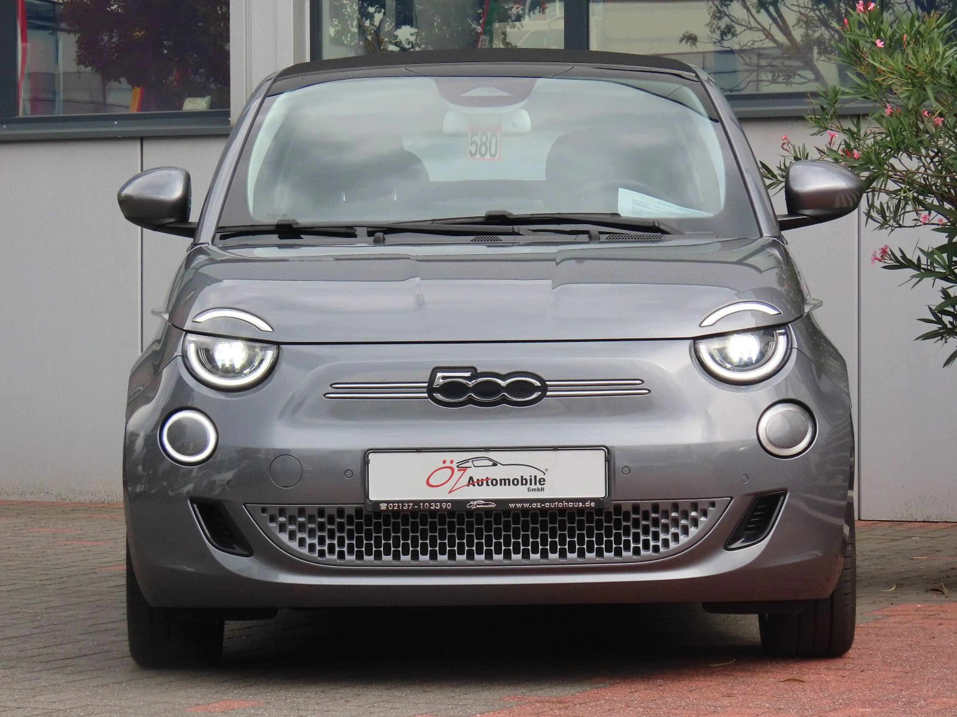 Fiat 500e Icon Cabrio 42 kWh Sitzheizung Klima ACC — photo 2