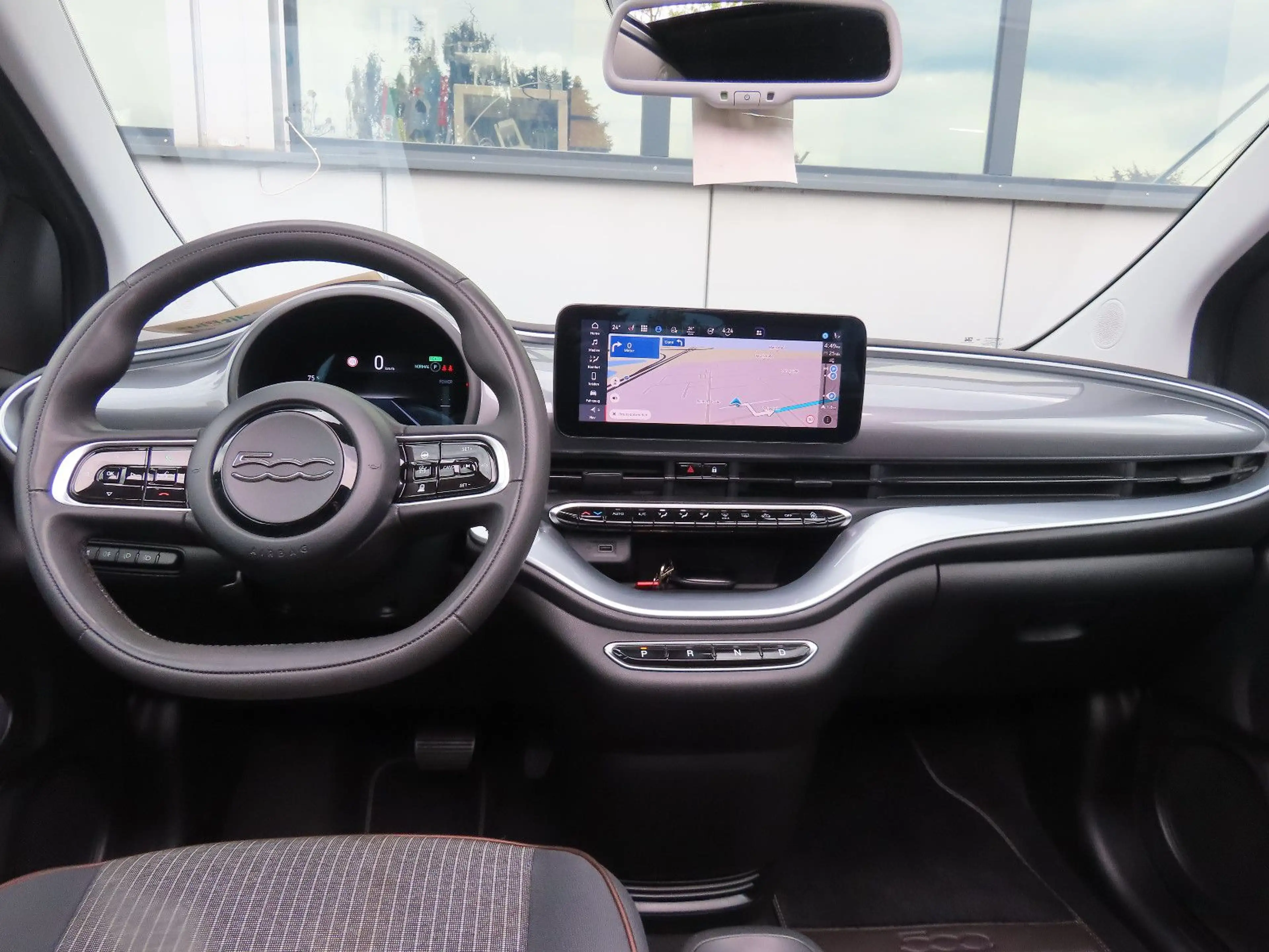 Fiat 500e Icon Cabrio 42 kWh Sitzheizung Klima ACC — photo 10