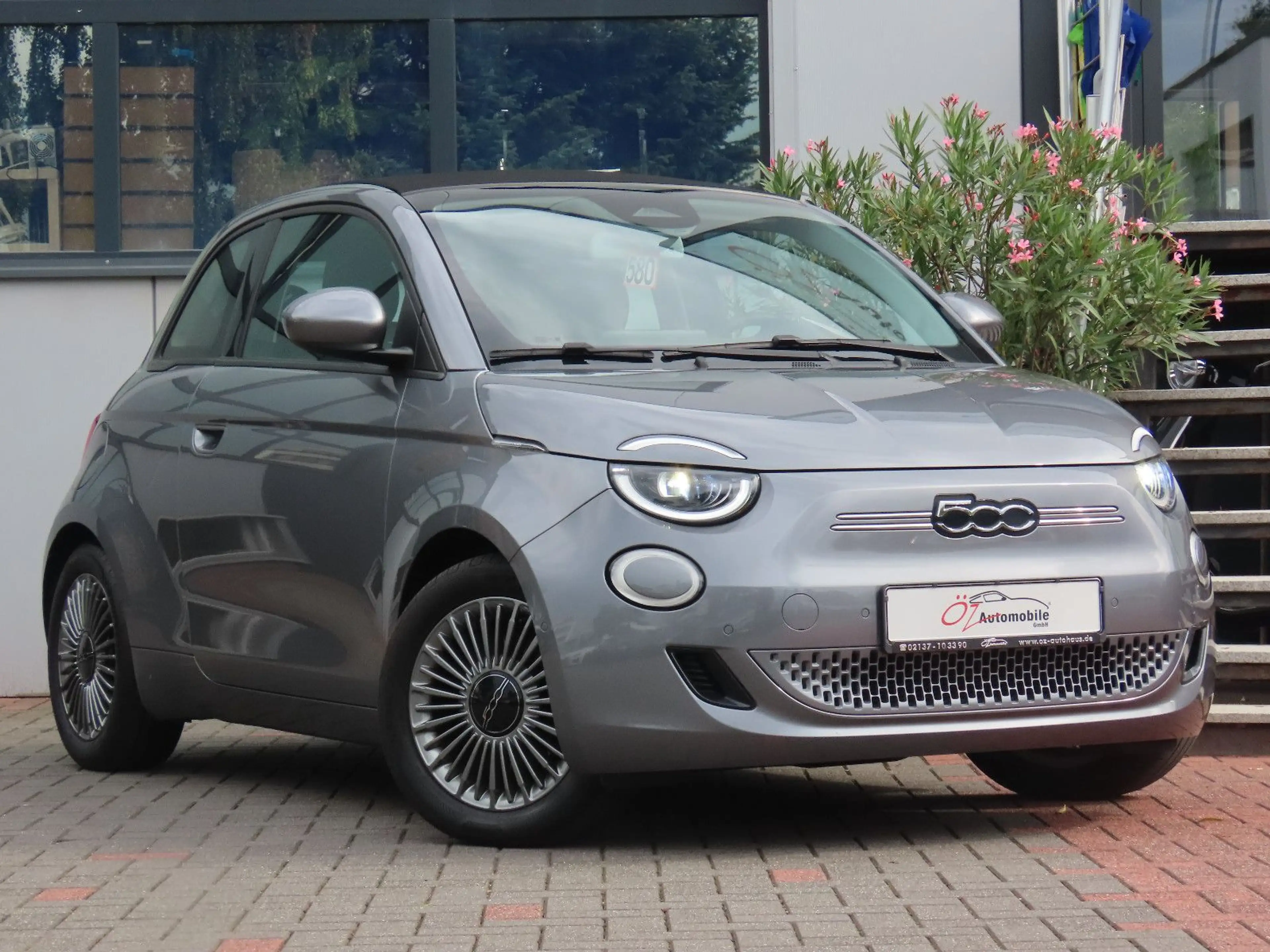 Fiat 500e Icon Cabrio 42 kWh Sitzheizung Klima ACC