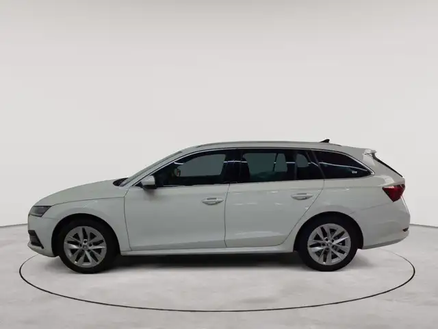 Skoda Octavia view 6