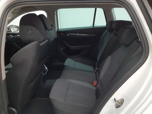 Skoda Octavia view 13