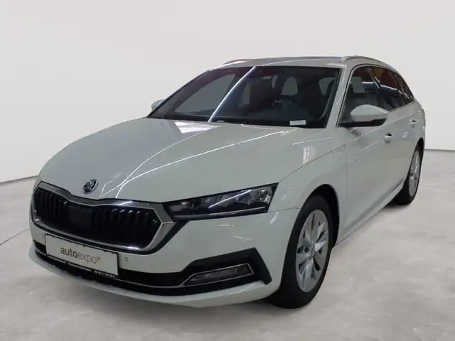 Skoda Octavia view 2
