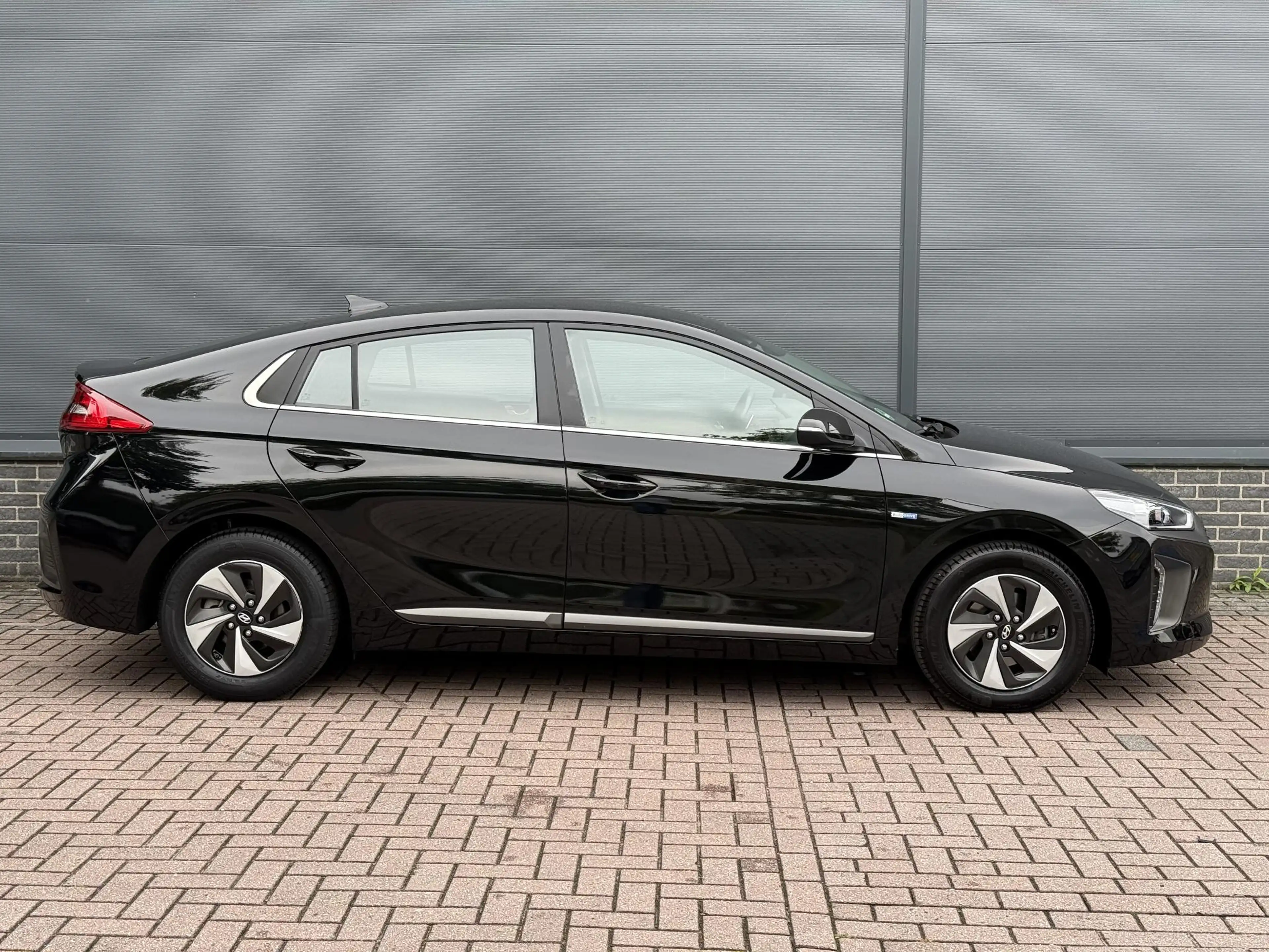 Hyundai IONIQ 1.6 GDi Comfort / Eerste Eigenaar / Dealer Onderho — photo 8