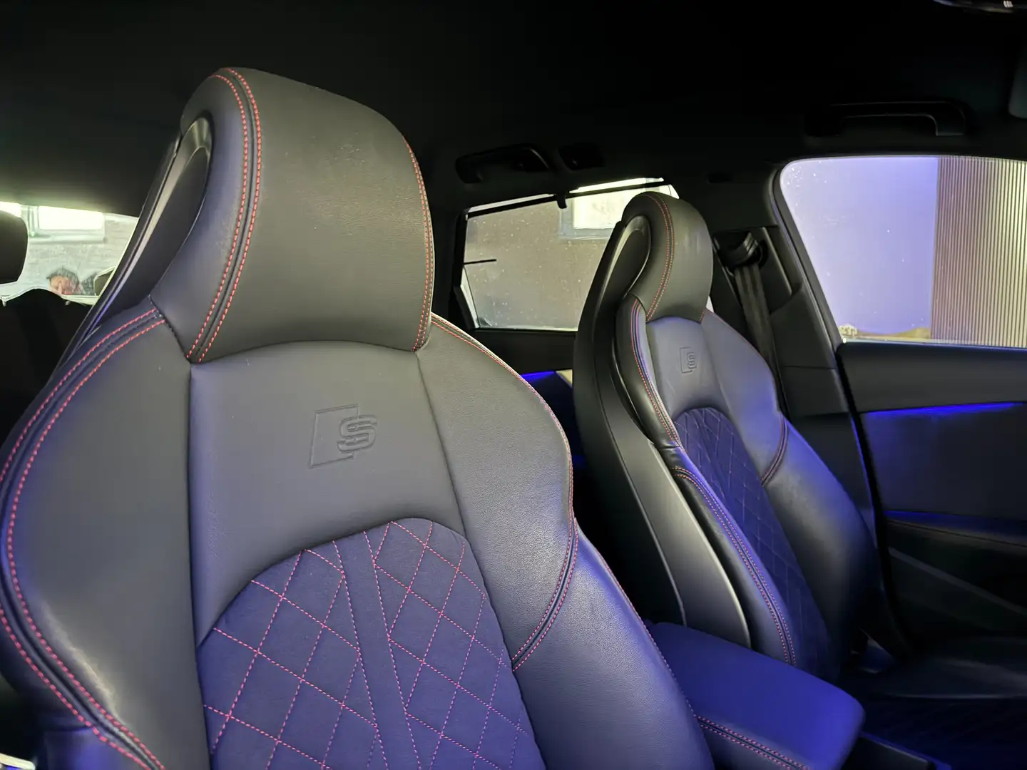 Audi A4 35 TDI S line Competition *S-Sitze, B&O, Matrix* Schwarz - 2