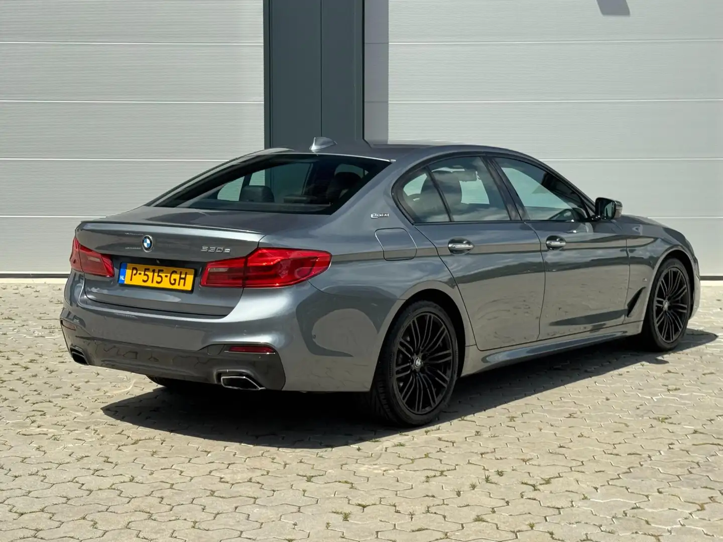BMW 530 5-serie 530e M Sport Head-up Adaptief Led Grijs - 2