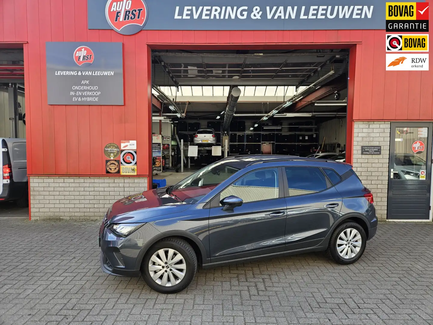 SEAT Arona 1.0 EcoTSI Style Automaat Apple Carplay-Android au Grijs - 1