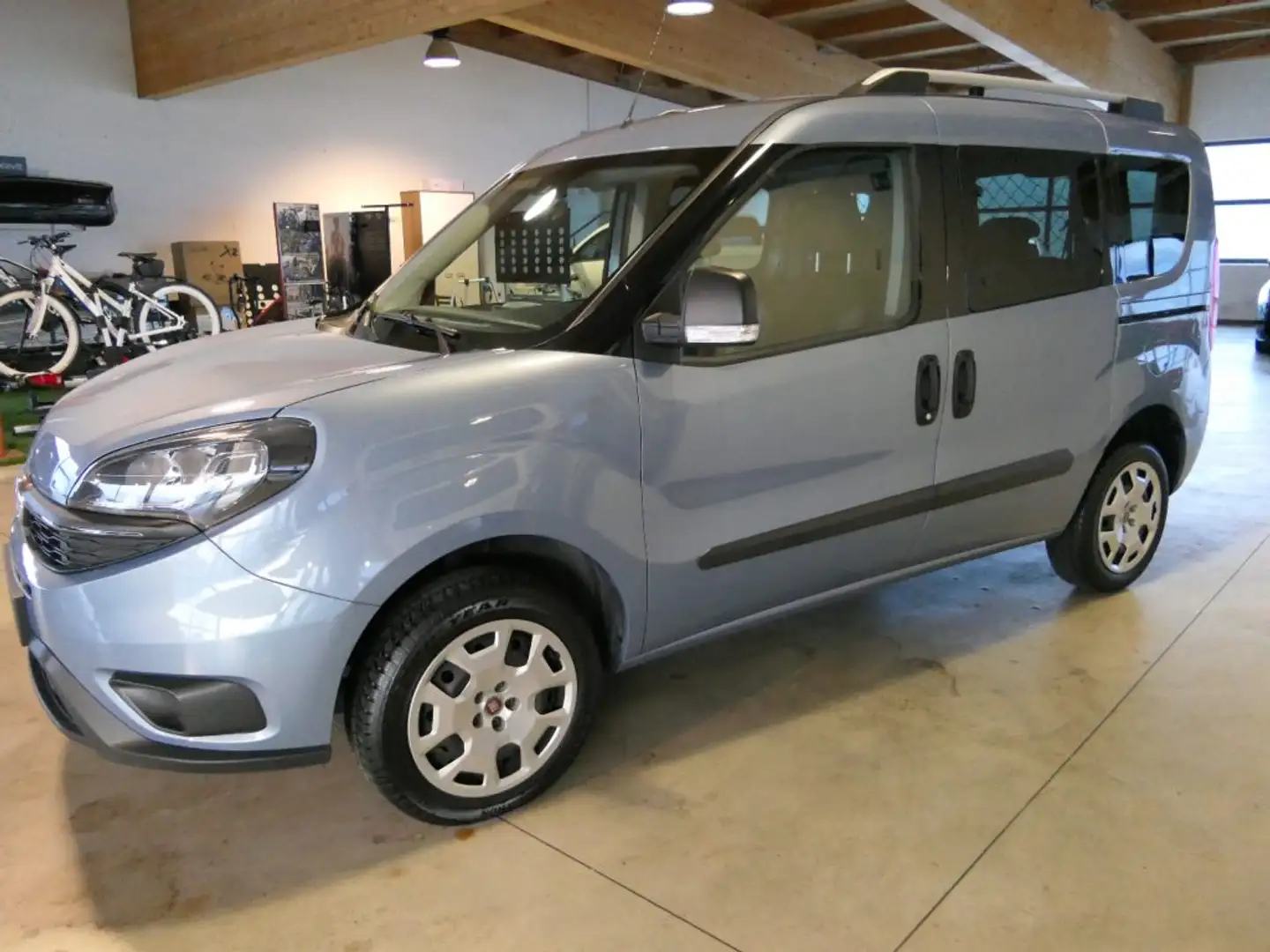 Fiat Doblo Doblò 1.4 T-Jet 16V Easy 5P. Albastru - 1
