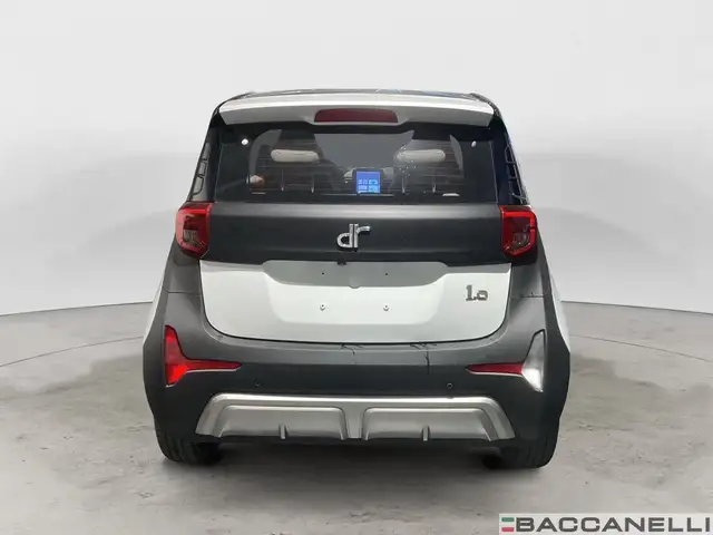 DR Automobiles DR1.0 view 3