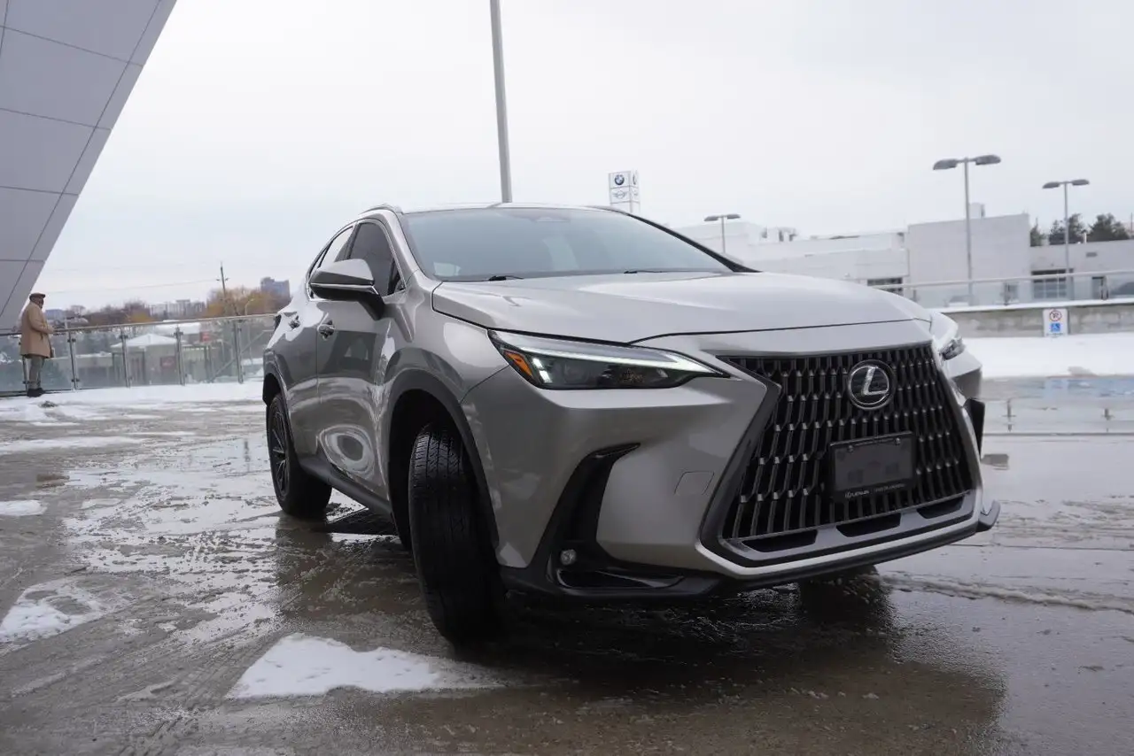Lexus NX снимка Lexus NX