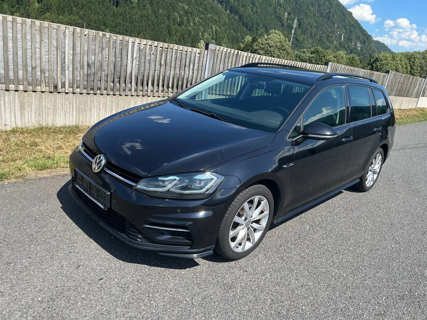 Volkswagen Golf Variant Golf Variant Rabbit 40 1,6 TDI SCR DSG Rabbit 40 Schwarz - 1