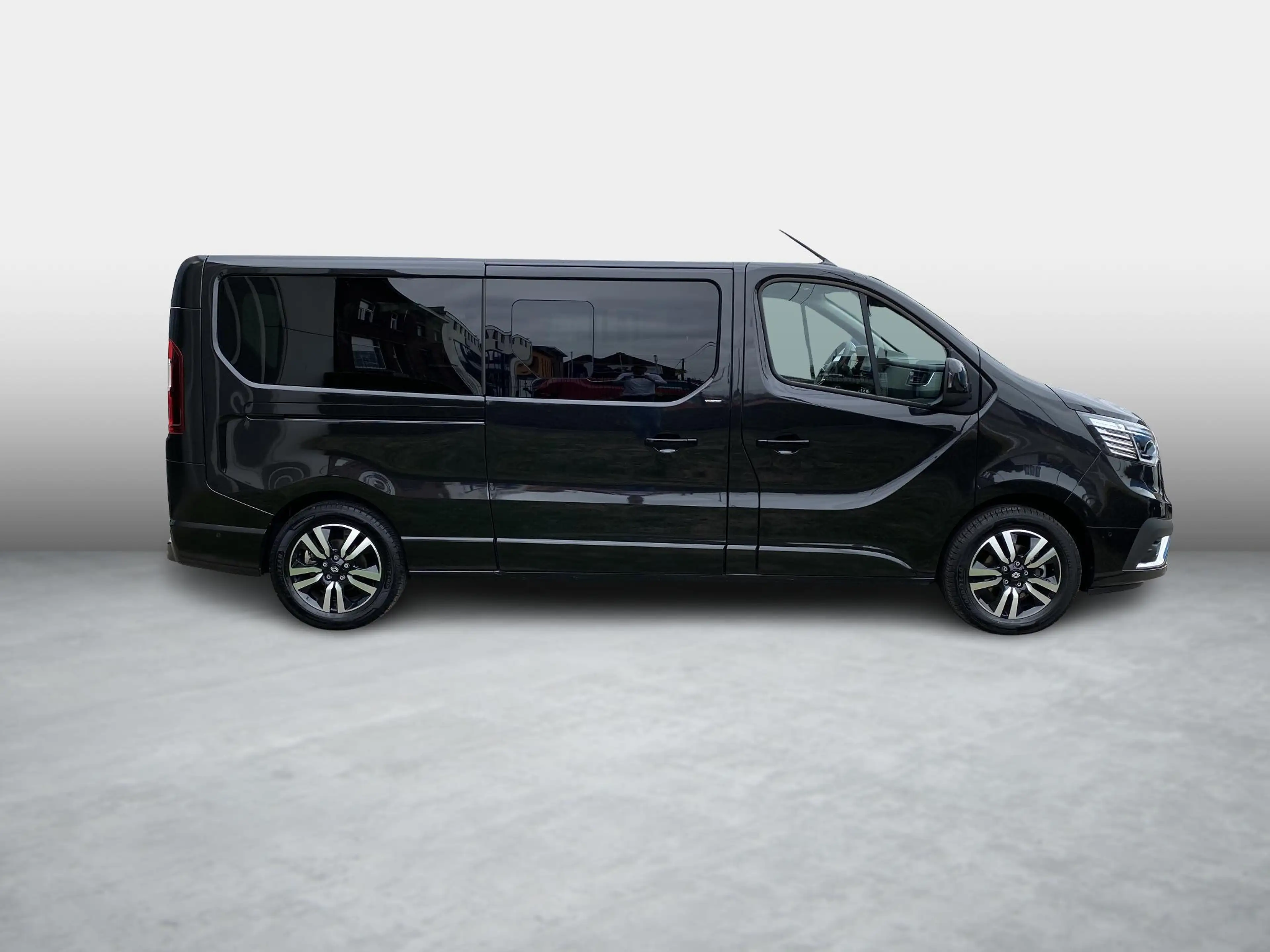 Renault Trafic Grand SpaceClass Blue dCi 170 EDC — photo 3