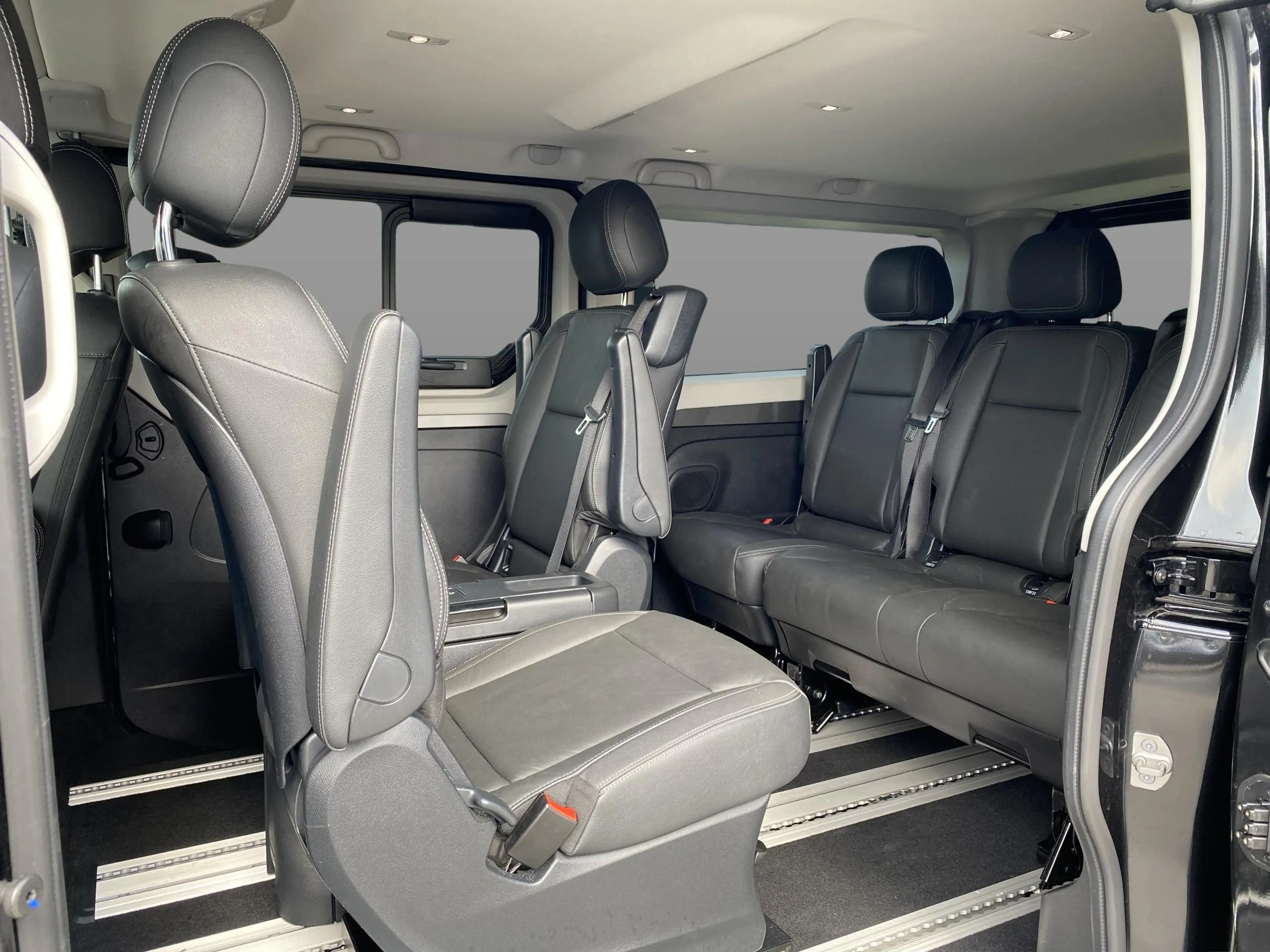 Renault Trafic Grand SpaceClass Blue dCi 170 EDC — photo 14